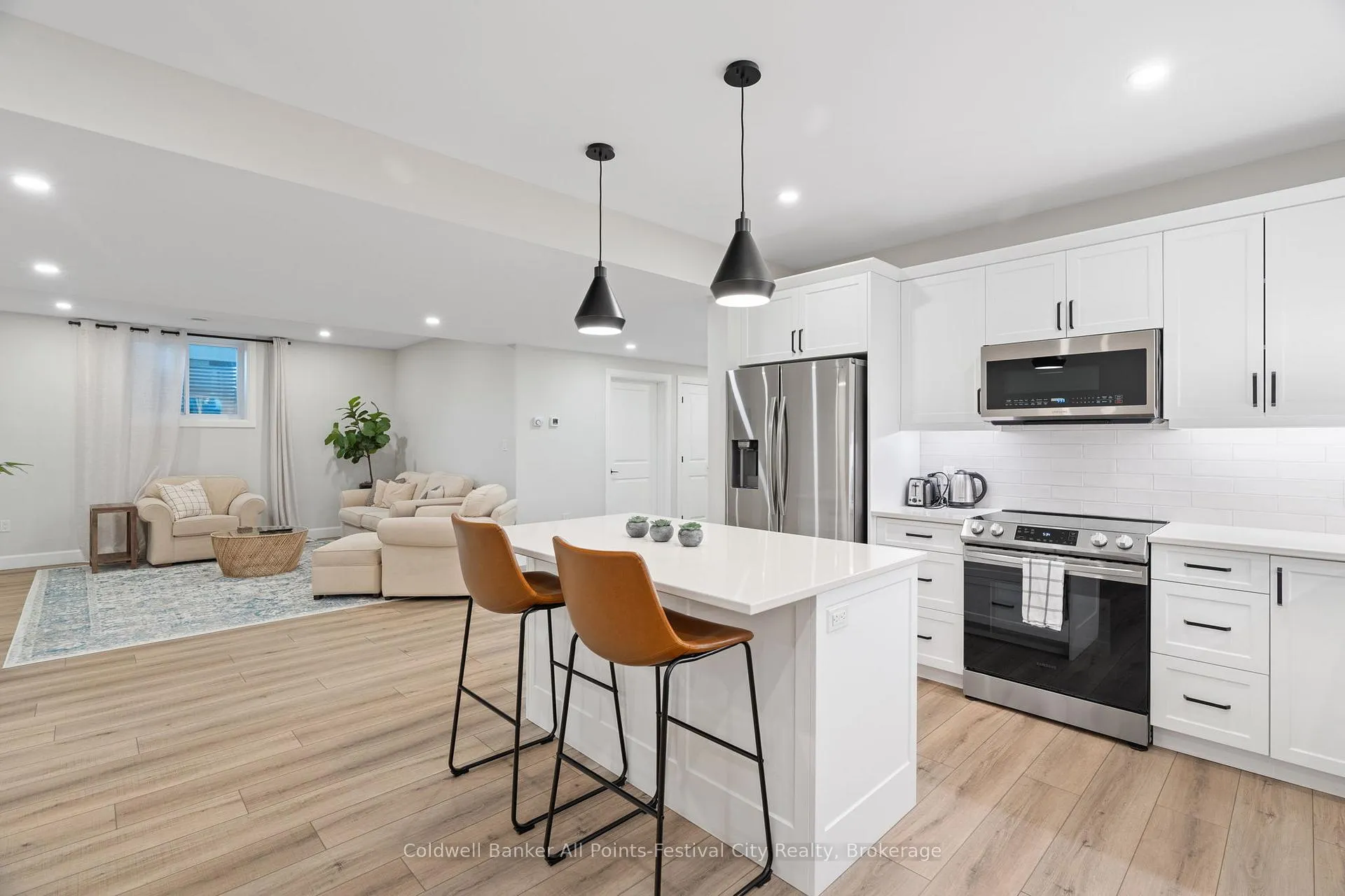 Photo 38 of 451 Woodridge Drive, Goderich, Goderich (Town) — HOMEH
