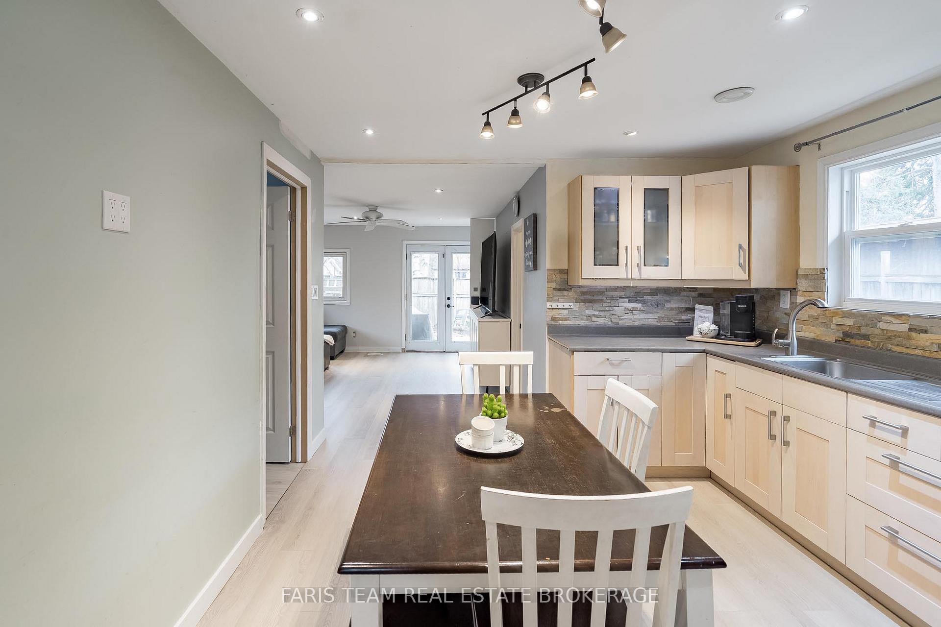 Photo 13 of 779 9th Line, Innisfil, Alcona — HOMEH