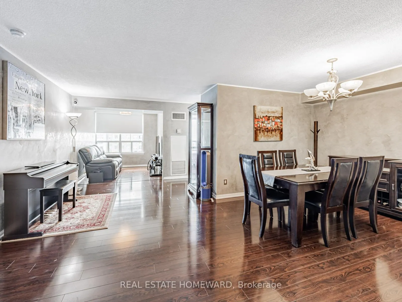 Front of Unit 2807, 88 Corporate Drive