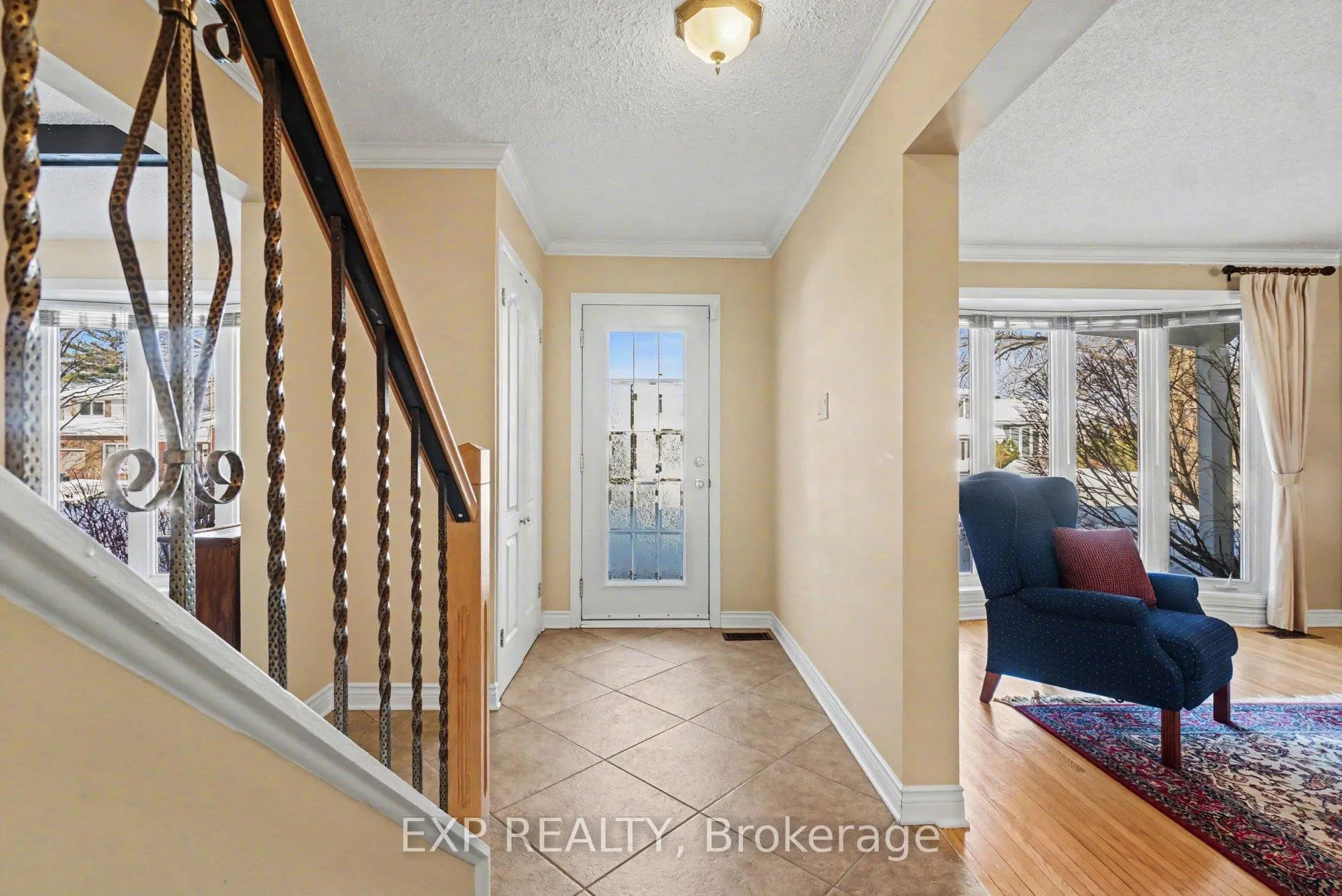 Photo 4 of 24 Woodburn Drive, Ottawa, Blackburn Hamlet — HOMEH