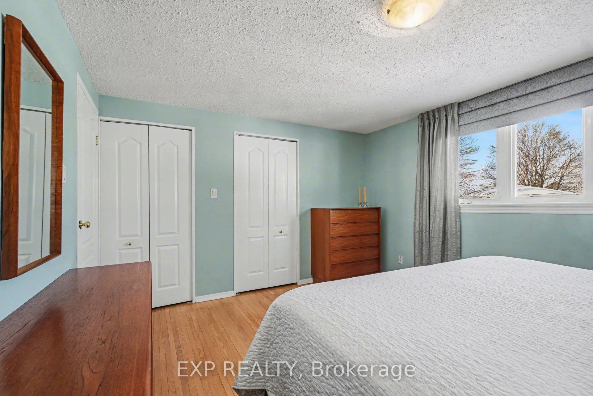 Photo 18 of 24 Woodburn Drive, Ottawa, Blackburn Hamlet — HOMEH