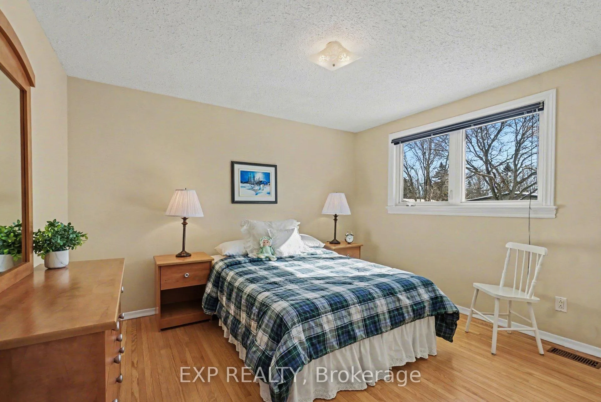 Photo 22 of 24 Woodburn Drive, Ottawa, Blackburn Hamlet — HOMEH