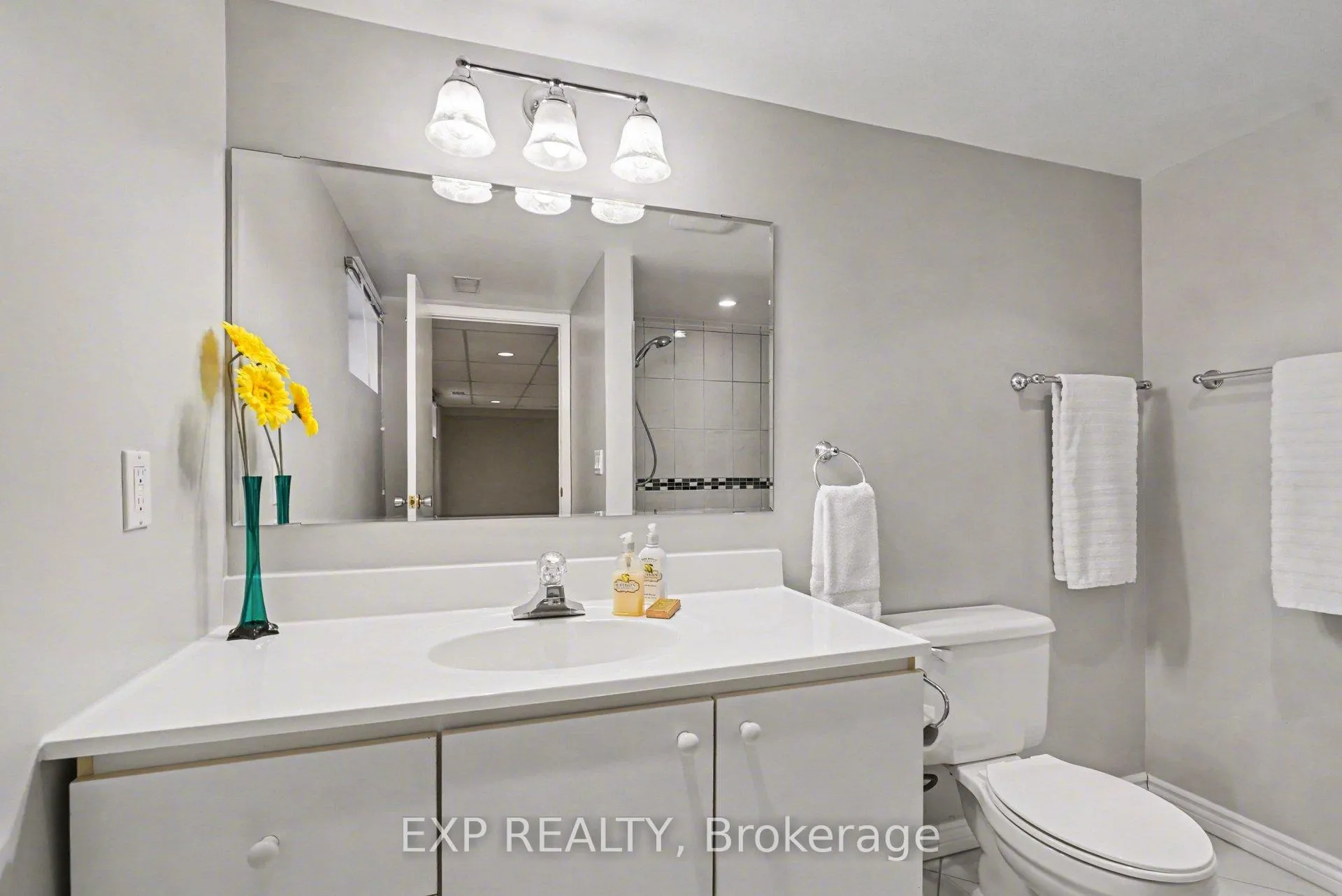 Photo 30 of 24 Woodburn Drive, Ottawa, Blackburn Hamlet — HOMEH