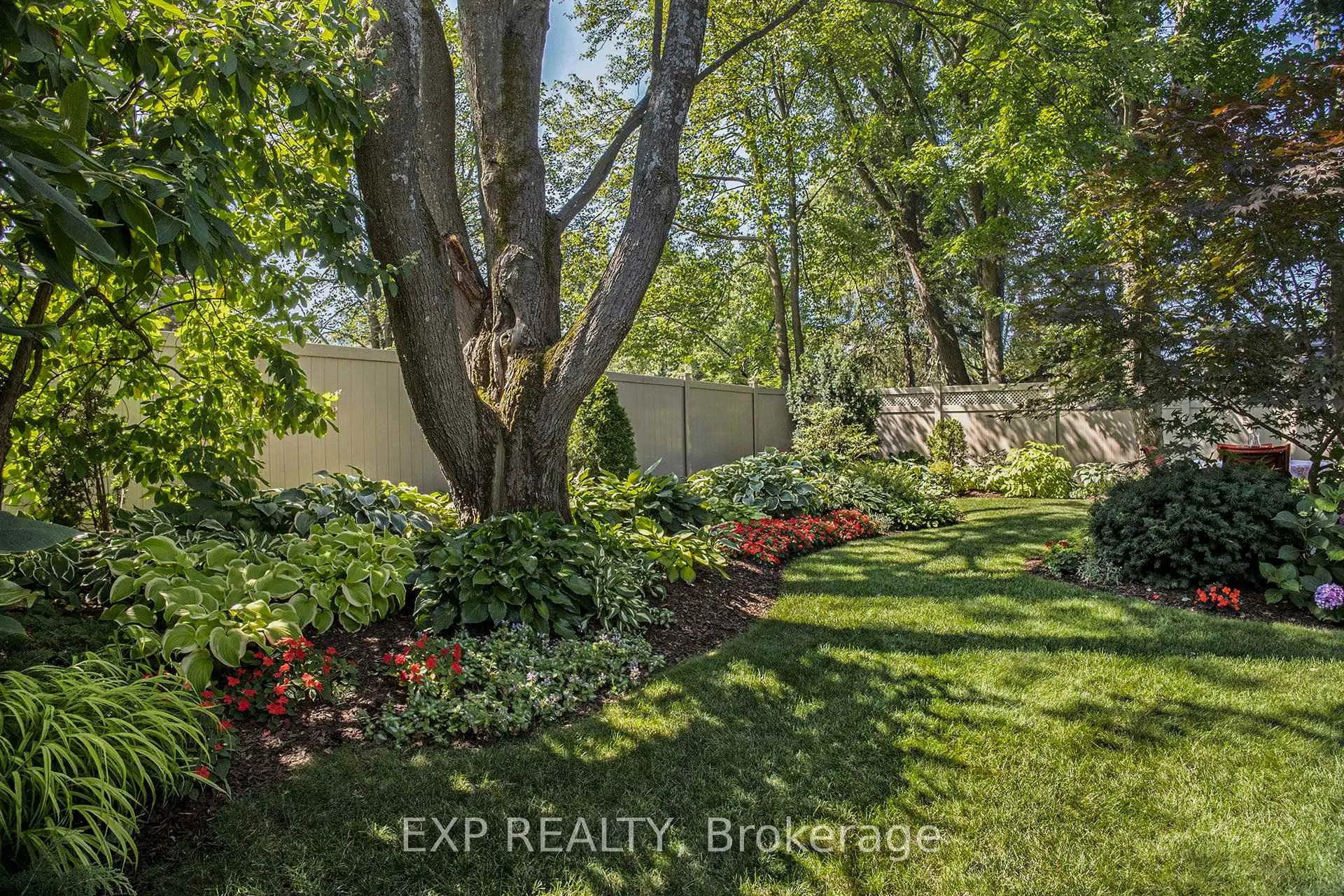 Photo 37 of 24 Woodburn Drive, Ottawa, Blackburn Hamlet — HOMEH