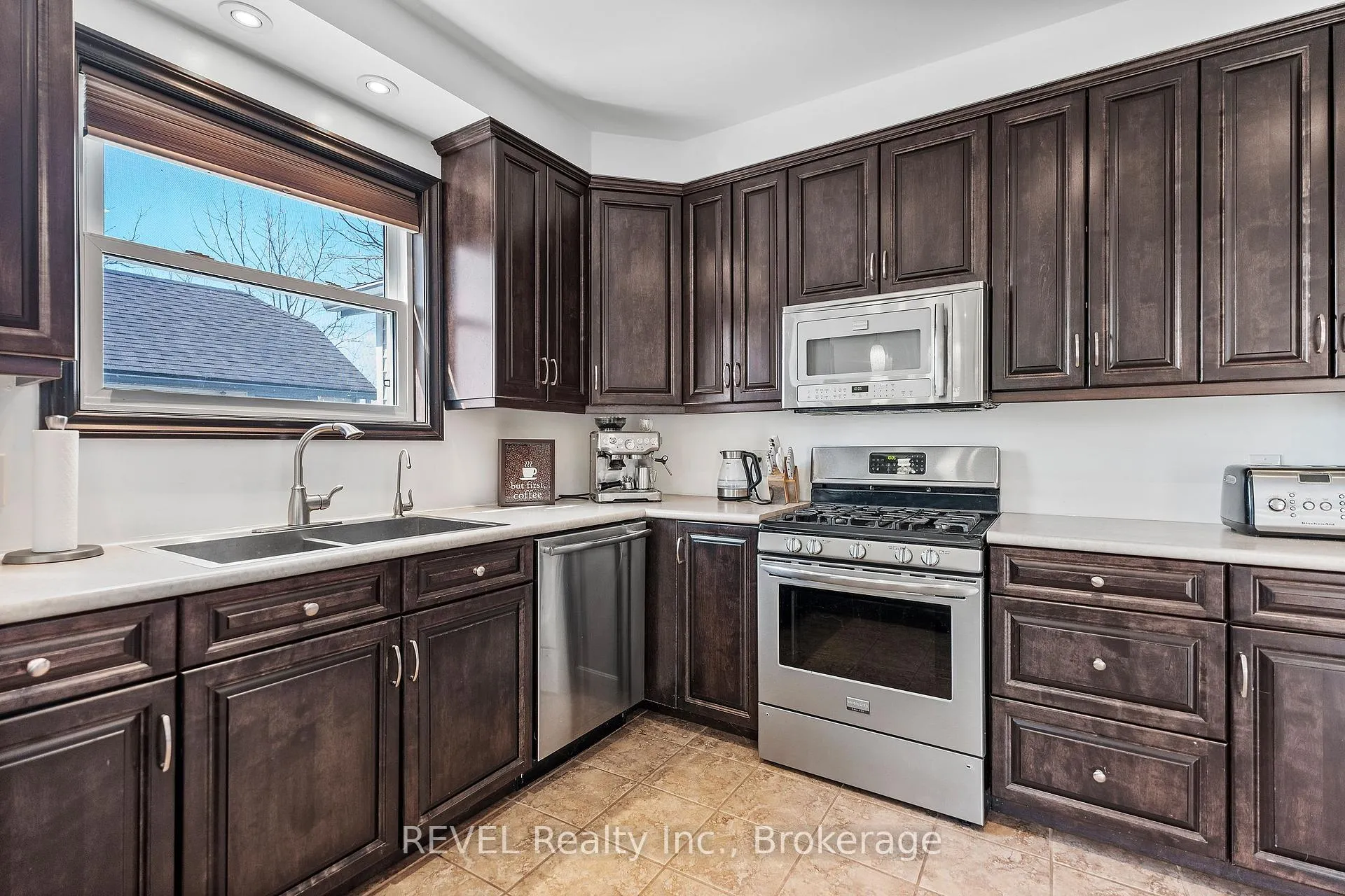 Photo 8 of 11618 Burnaby Road, Wainfleet, Lakeshore — HOMEH