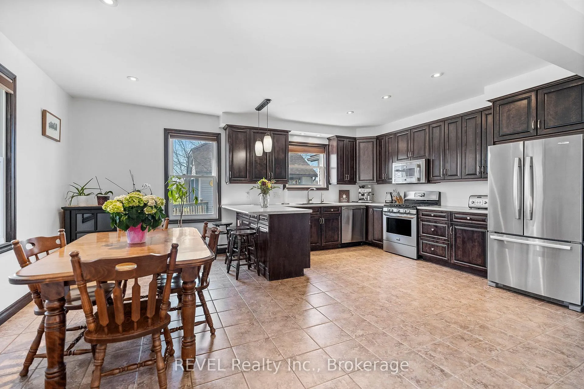 Photo 9 of 11618 Burnaby Road, Wainfleet, Lakeshore — HOMEH