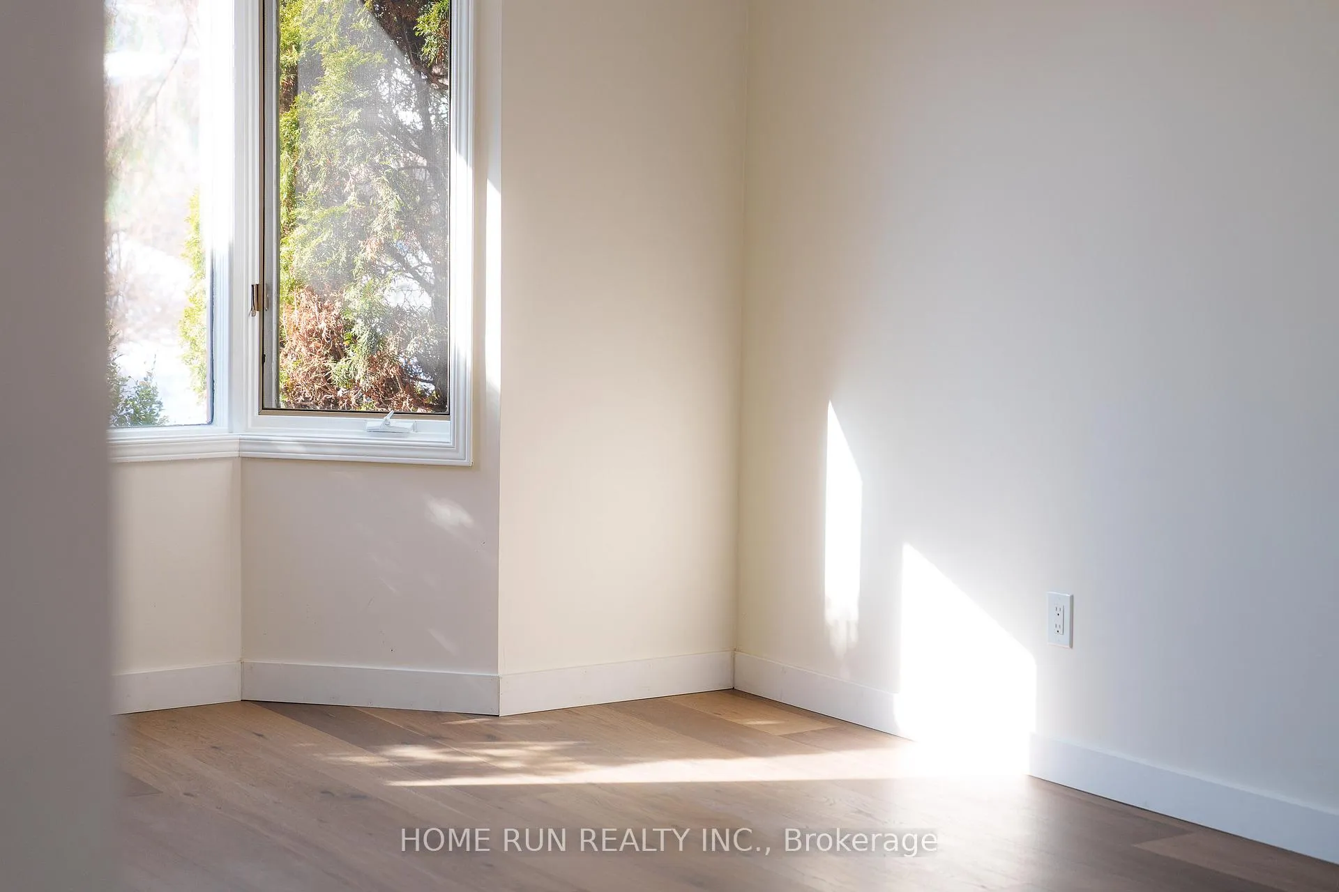 Photo 12 of 224 Walden Drive, Ottawa, Kanata - Beaverbrook — HOMEH