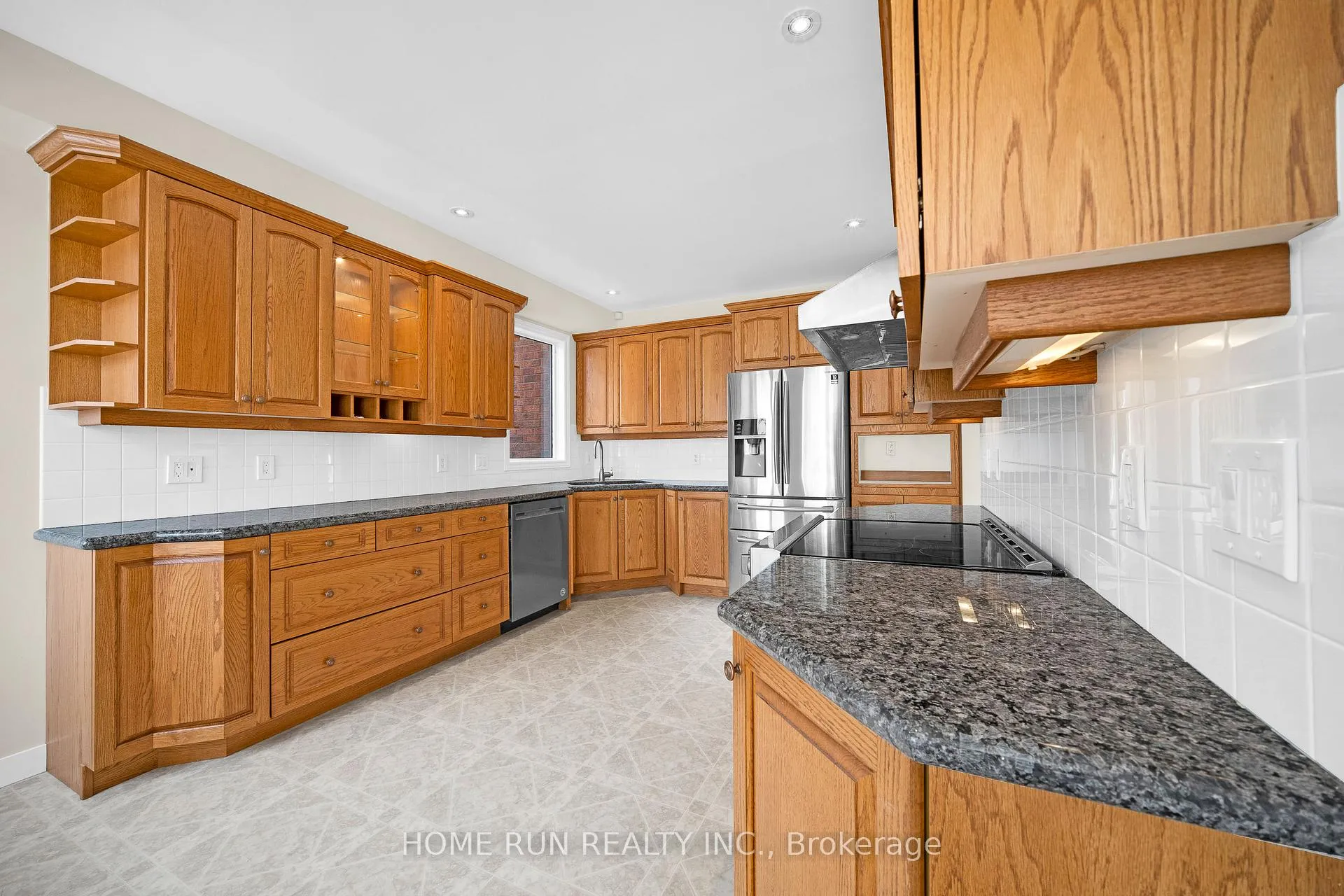 Photo 18 of 224 Walden Drive, Ottawa, Kanata - Beaverbrook — HOMEH
