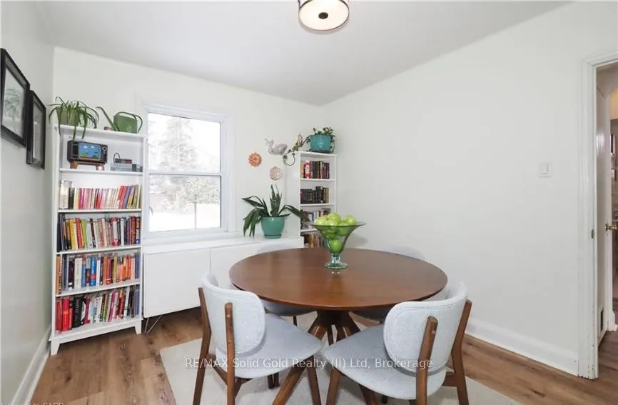 Photo 13 of 44 Garden Avenue, Kitchener — HOMEH