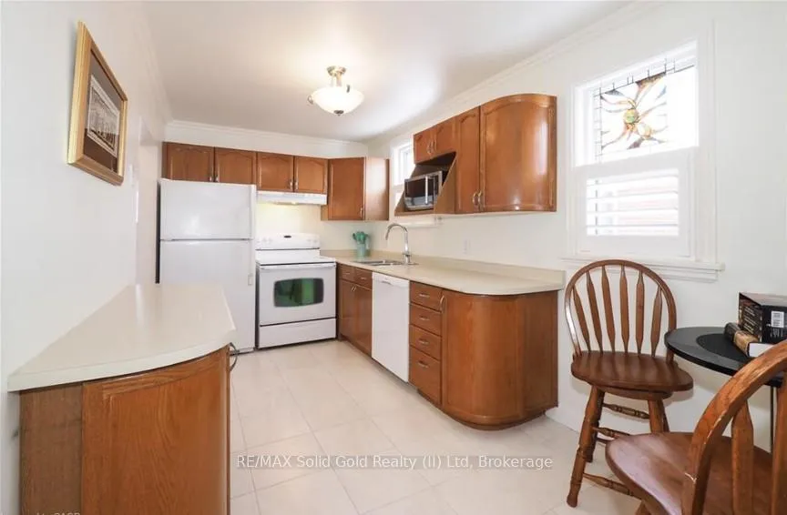 Photo 14 of 44 Garden Avenue, Kitchener — HOMEH