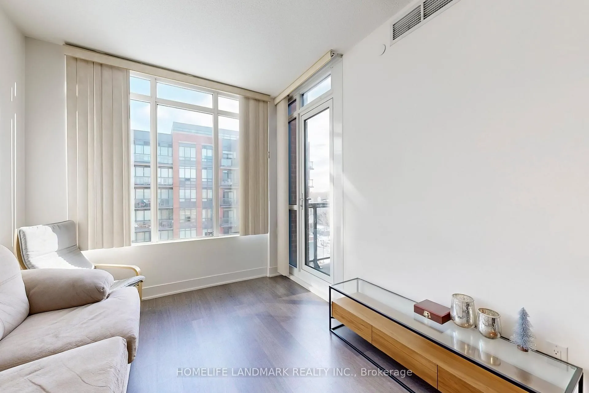 Photo 13 of Unit 513, 7608 Yonge Street, Vaughan, Crestwood-Springfarm-Yorkhill — HOMEH