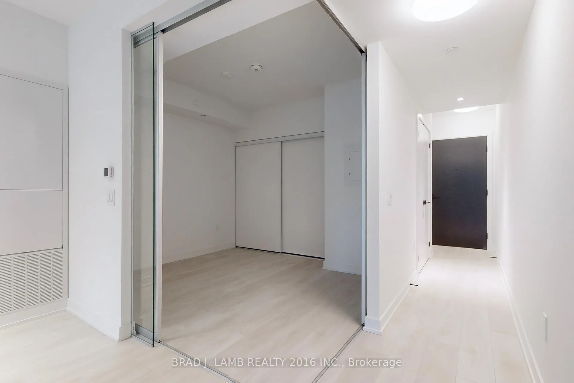 Photo 8 of Unit 312, 117 Broadway Avenue, Toronto, Mount Pleasant West — HOMEH