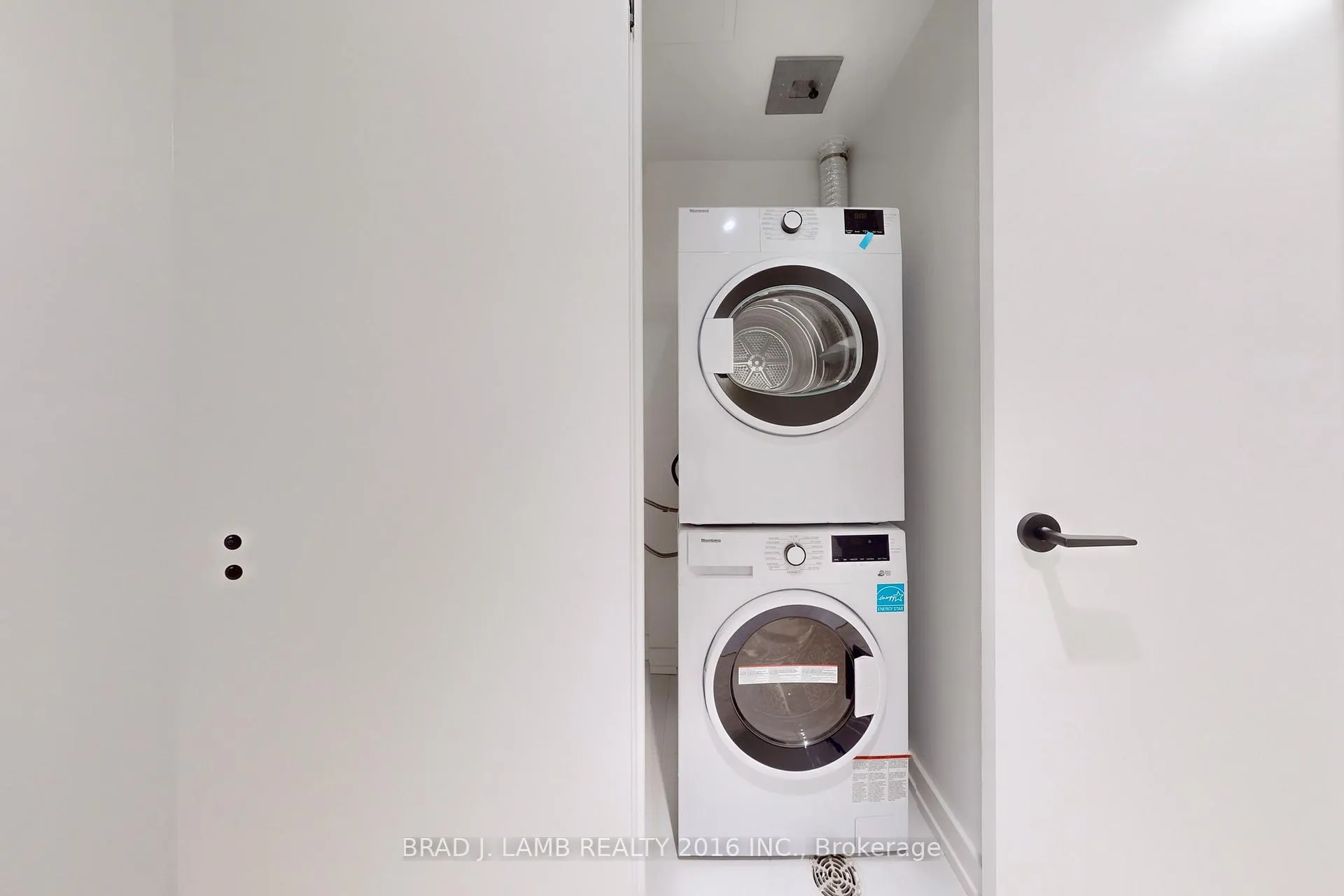 Photo 11 of Unit 312, 117 Broadway Avenue, Toronto, Mount Pleasant West — HOMEH