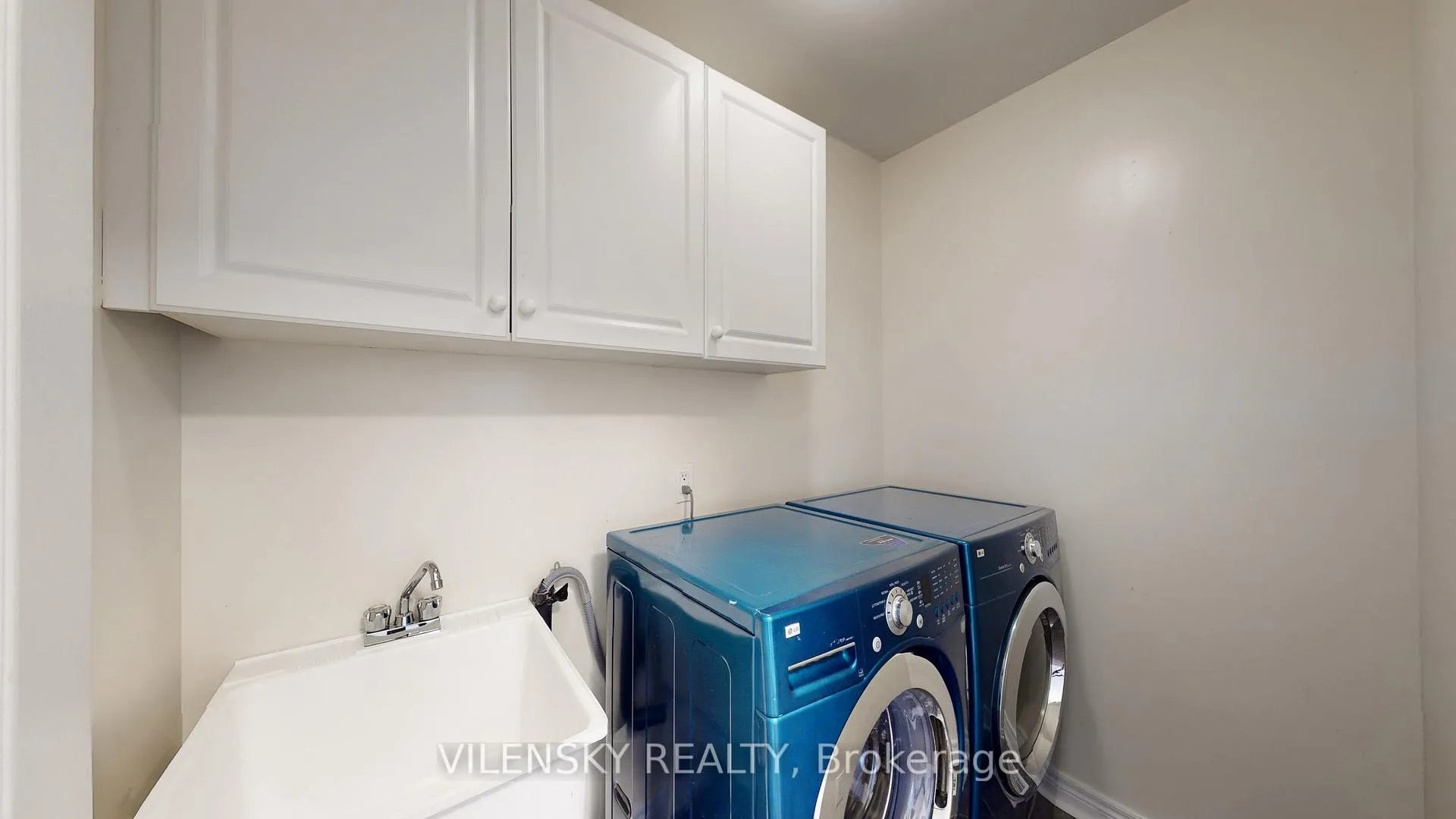 Photo 17 of Unit Upper, 43 Crimson Forest Drive, Vaughan, Maple — HOMEH