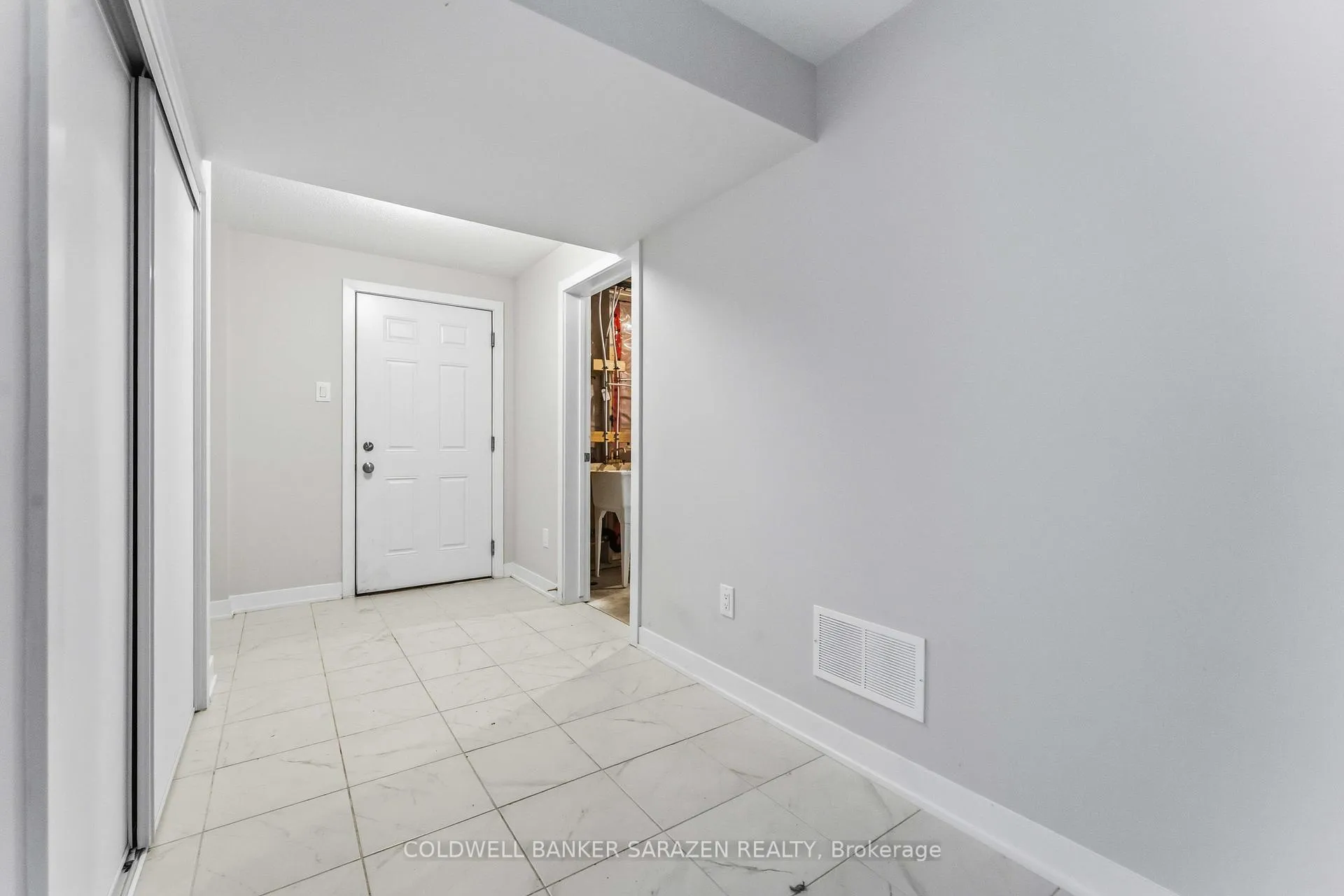 Photo 16 of 412 Appalachian Circle, Ottawa, Barrhaven - Half Moon Bay — HOMEH