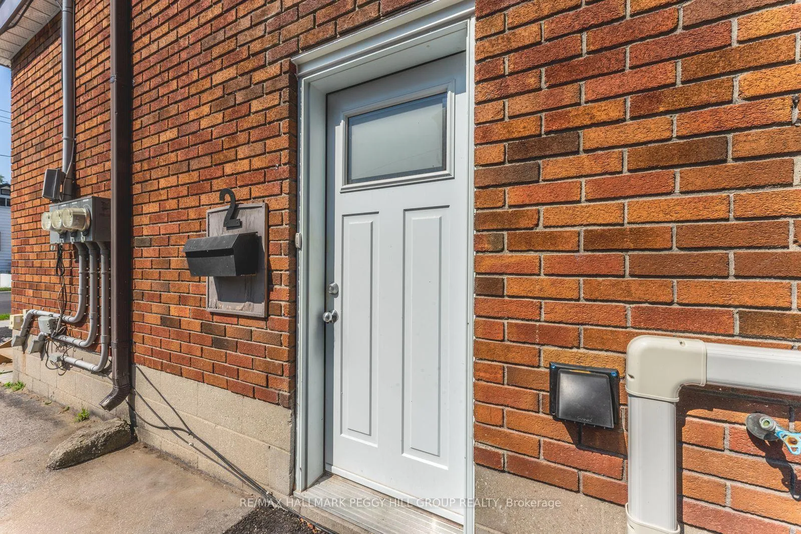 Photo 2 of Unit 2, 76 John Street, Barrie, Sanford — HOMEH