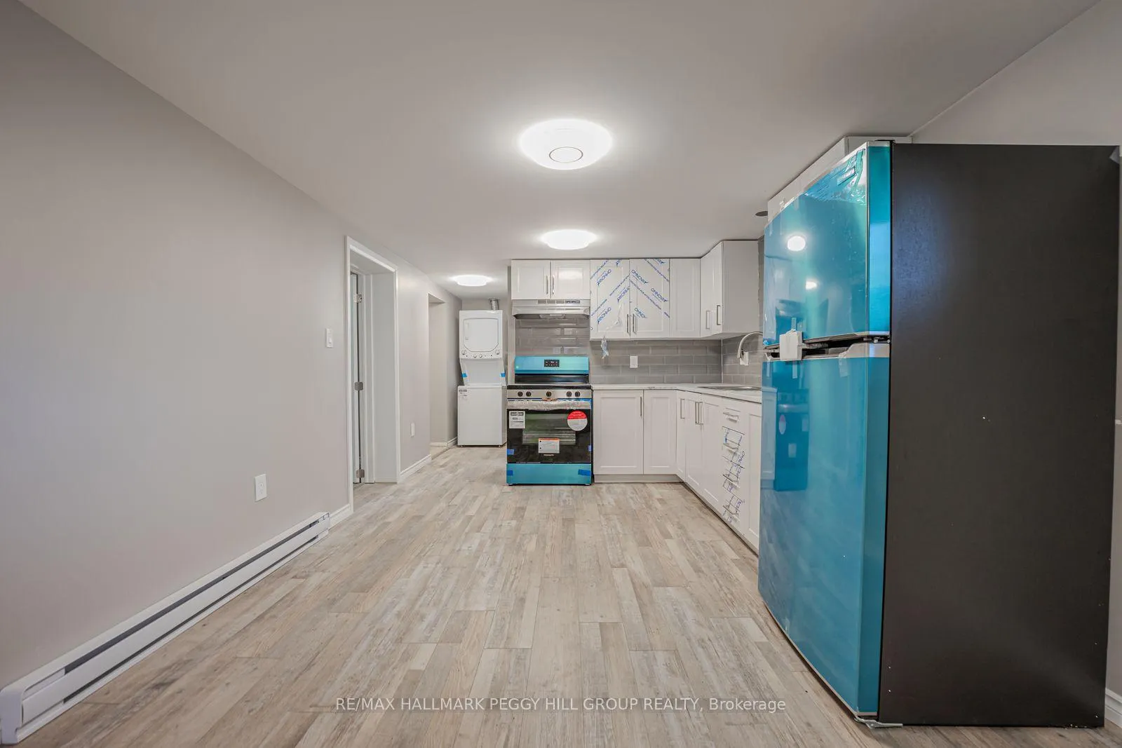 Photo 4 of Unit 2, 76 John Street, Barrie, Sanford — HOMEH