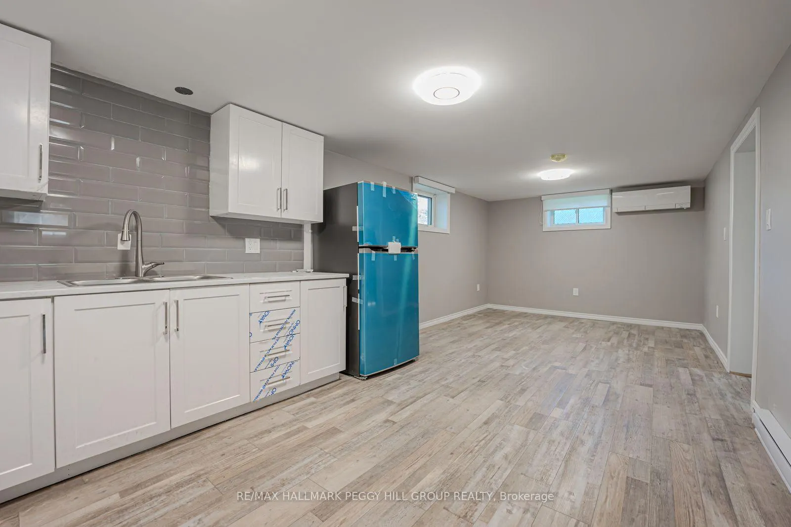 Photo 5 of Unit 2, 76 John Street, Barrie, Sanford — HOMEH