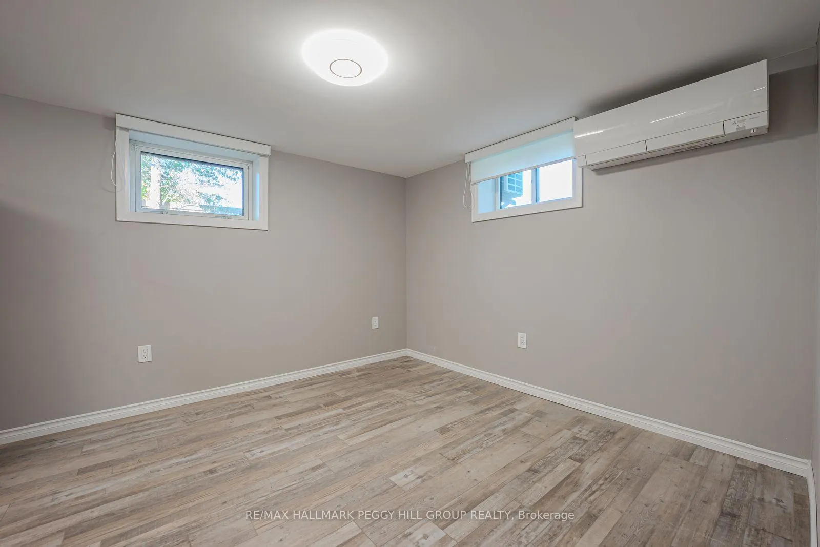 Photo 6 of Unit 2, 76 John Street, Barrie, Sanford — HOMEH