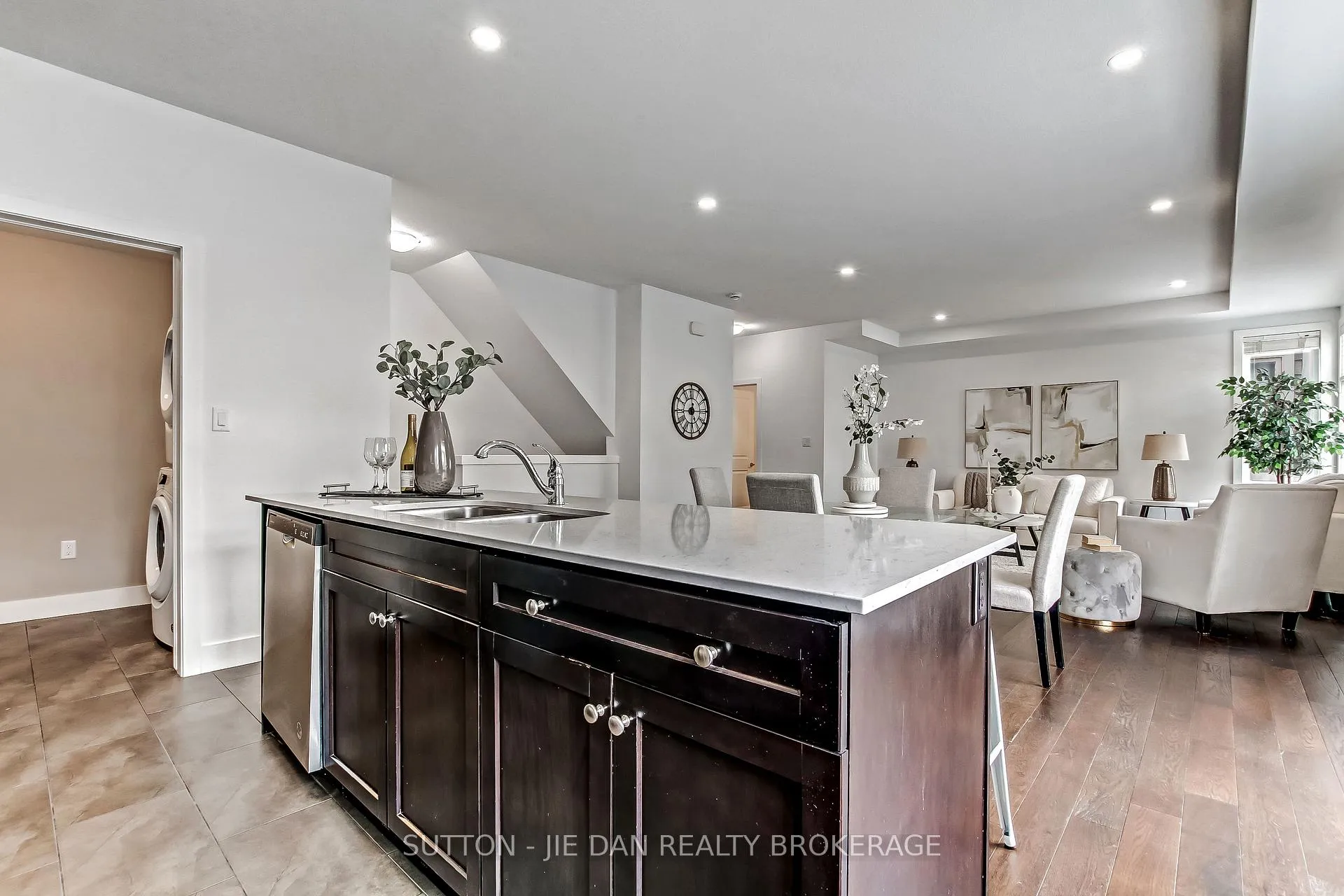 Photo 10 of Unit 78, 1960 Dalmagarry Road, London, North E — HOMEH