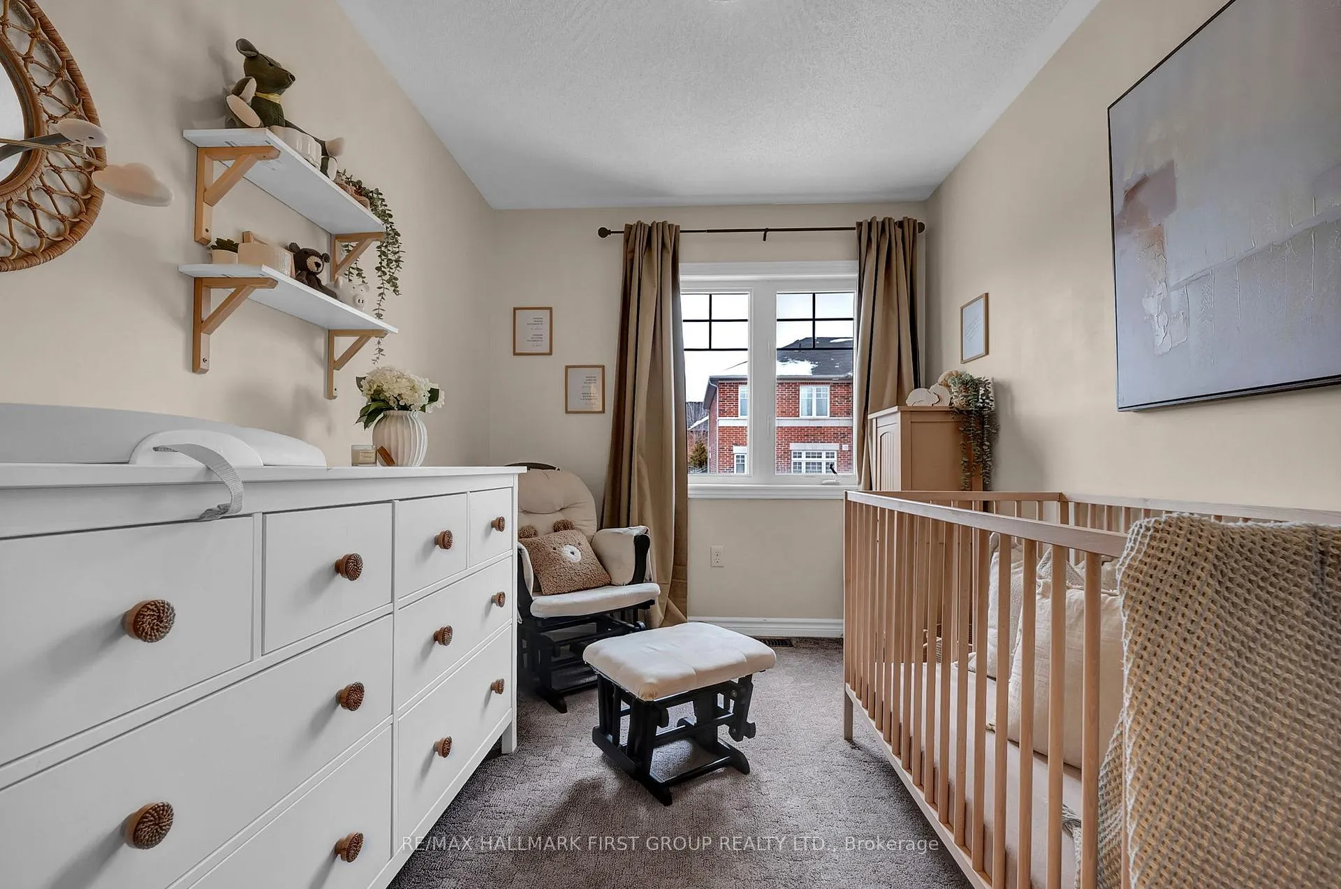 Photo 15 of 10 Ken Bromley Lane, Clarington, Bowmanville — HOMEH