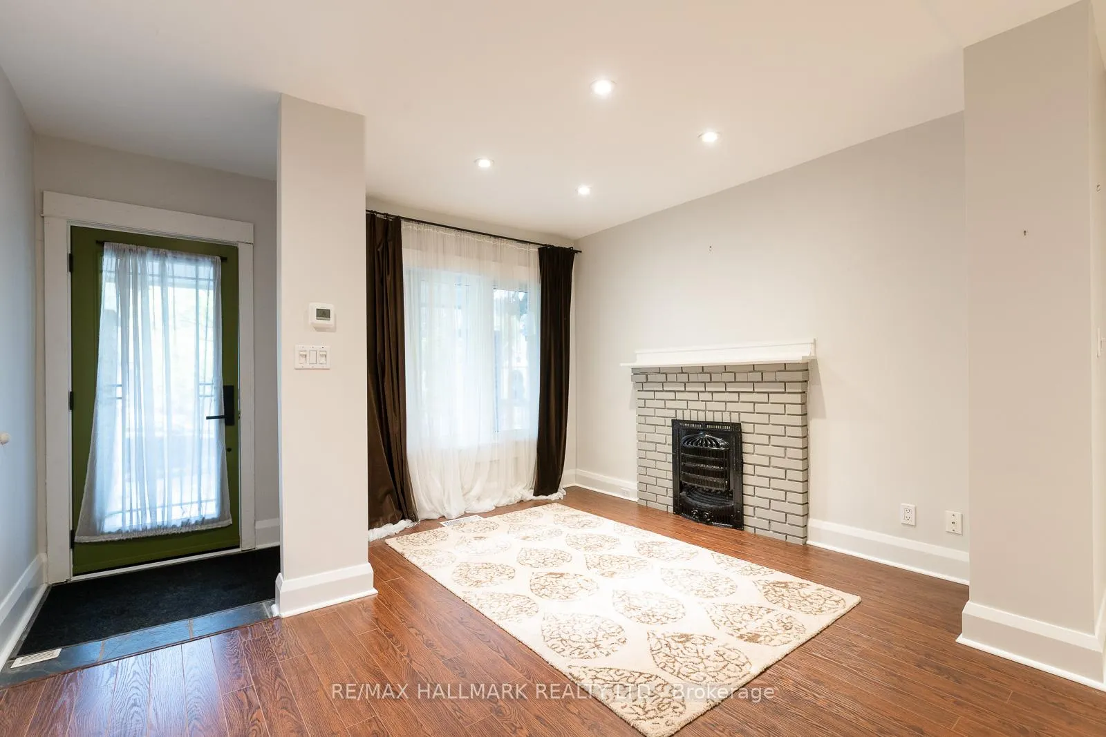 Photo 2 of 70 Lawlor Avenue, Toronto, The Beaches — HOMEH