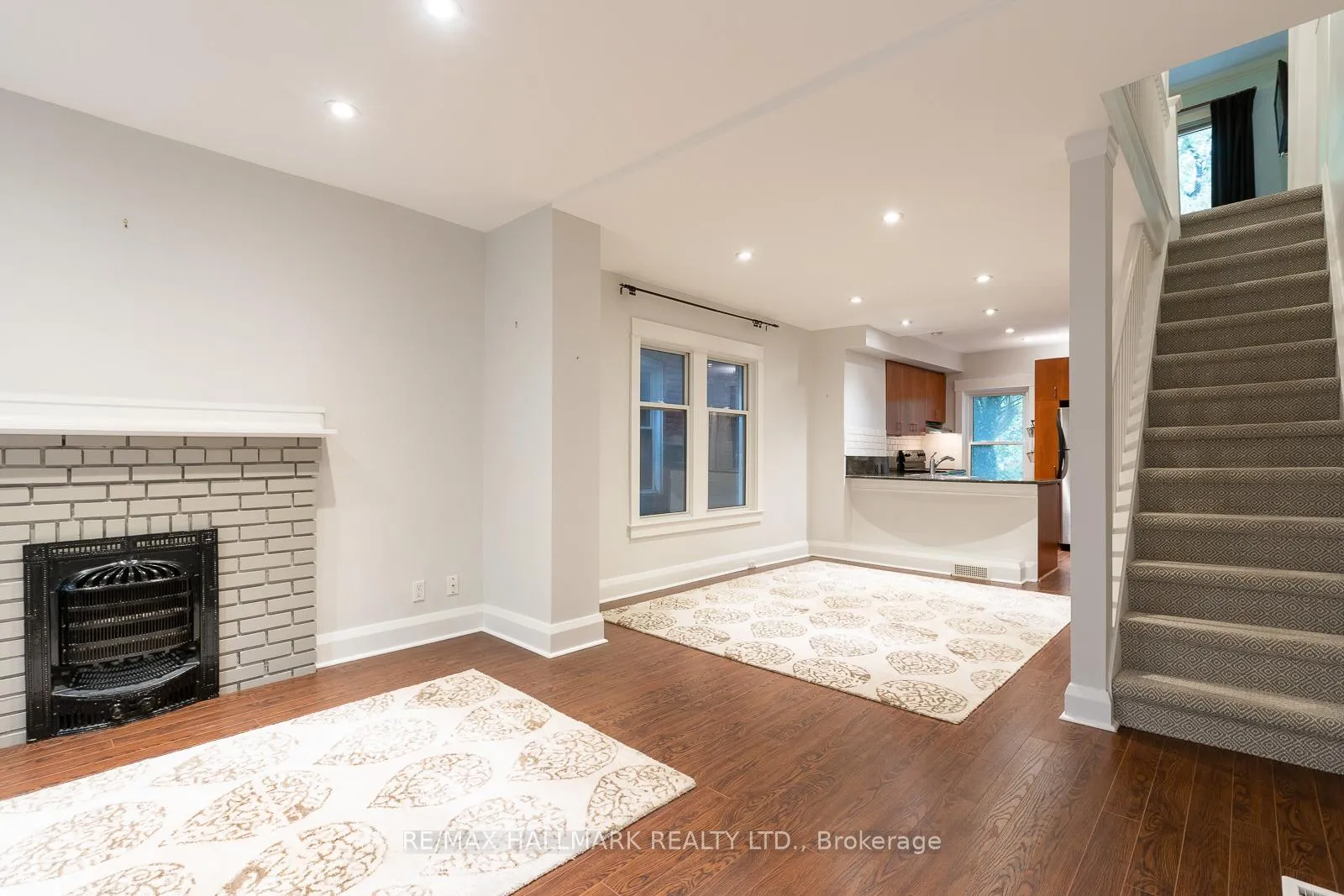 Photo 3 of 70 Lawlor Avenue, Toronto, The Beaches — HOMEH
