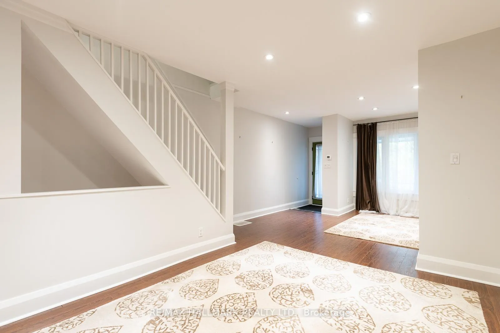Photo 7 of 70 Lawlor Avenue, Toronto, The Beaches — HOMEH