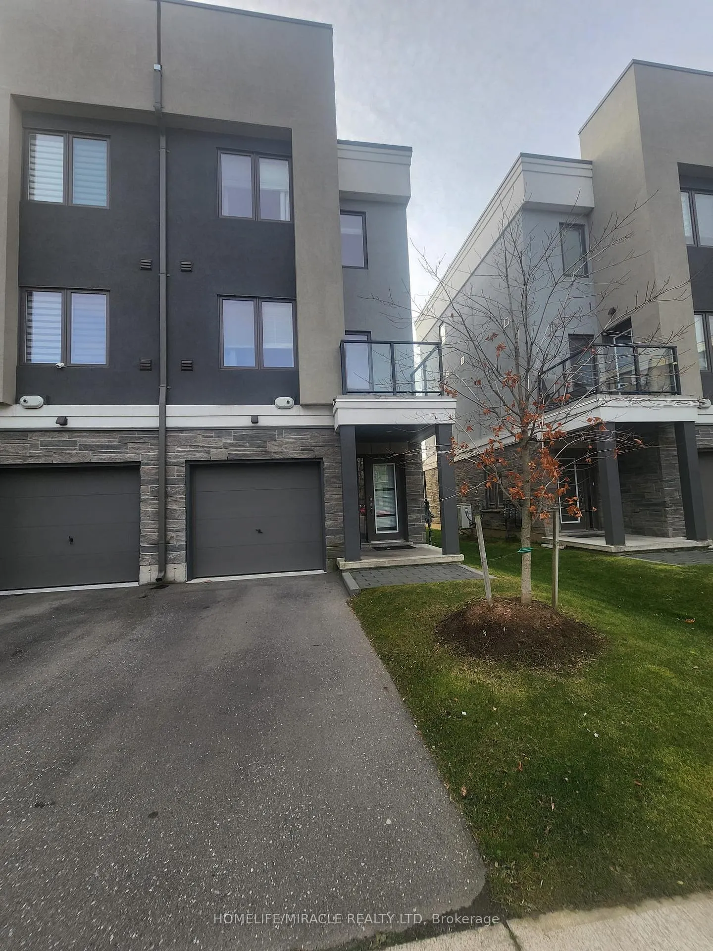 Photo 4 of Unit 5, 115 Shoreview Place, Hamilton, Stoney Creek — HOMEH