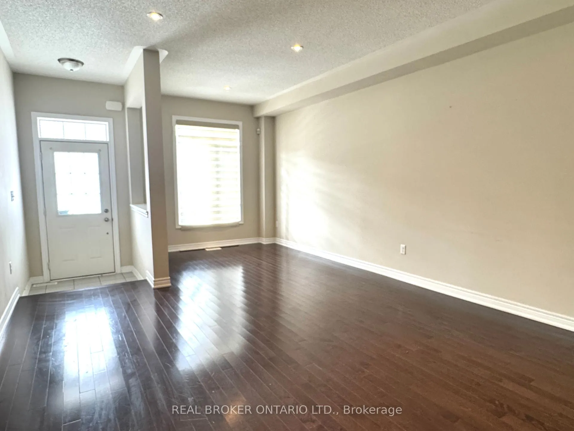 Photo 7 of 3 Brock Avenue, Markham, Berczy — HOMEH