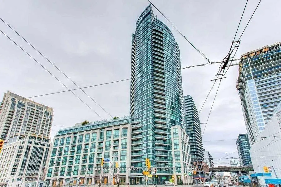 Photo 2 of Unit 2703, 600 Fleet Street, Toronto, Niagara — HOMEH