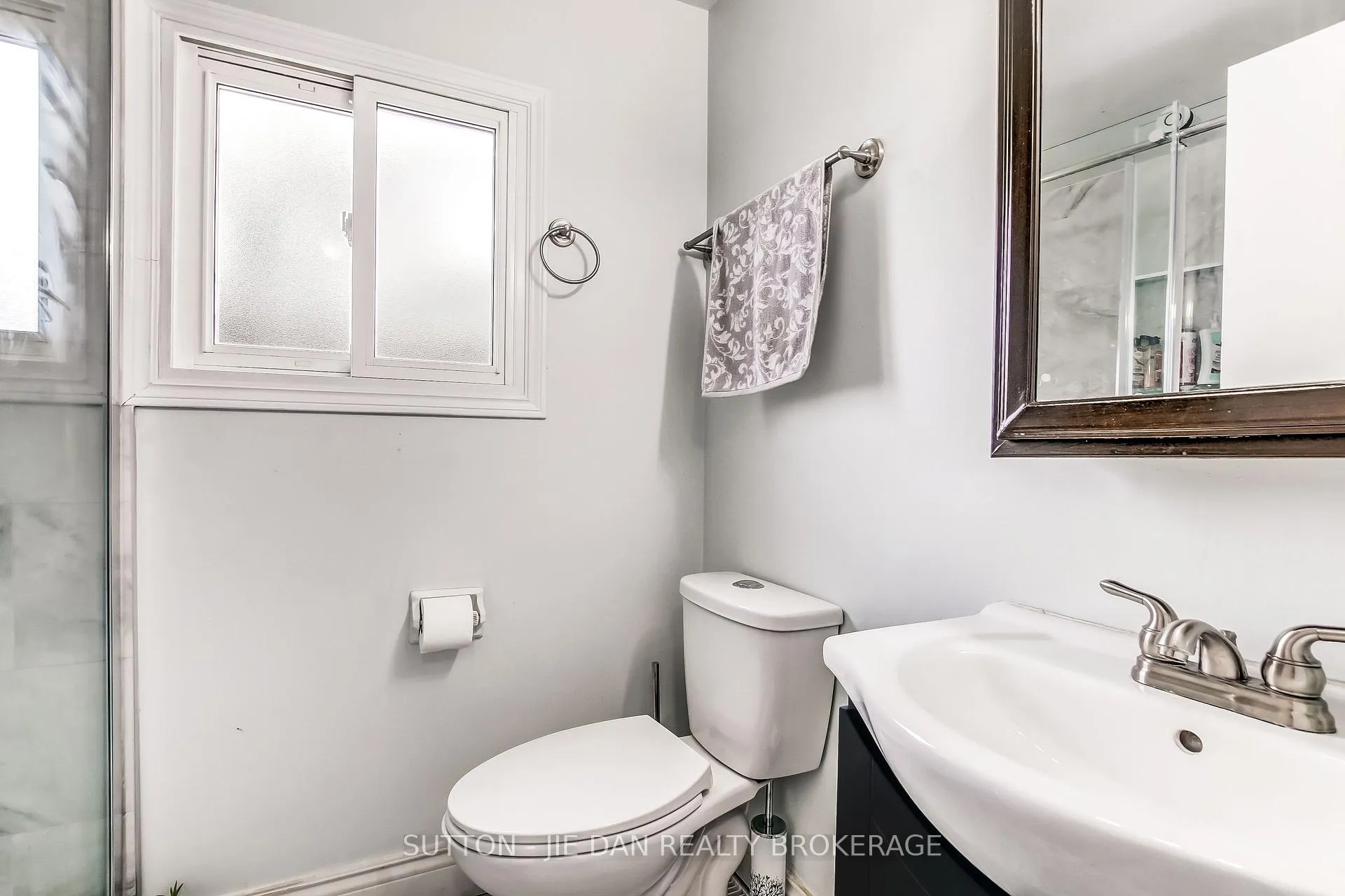 Photo 7 of Unit 44, 300 Sandringham Crescent, London, South R — HOMEH