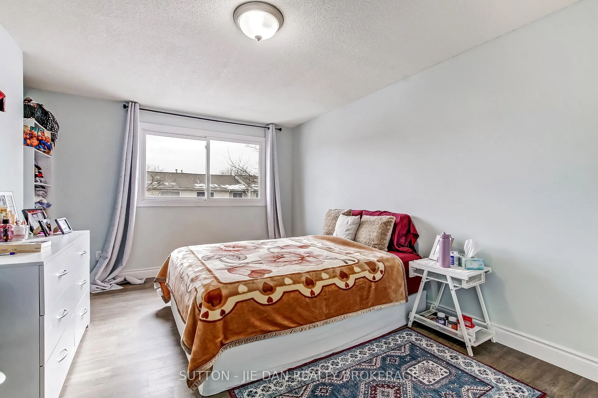 Photo 12 of Unit 44, 300 Sandringham Crescent, London, South R — HOMEH