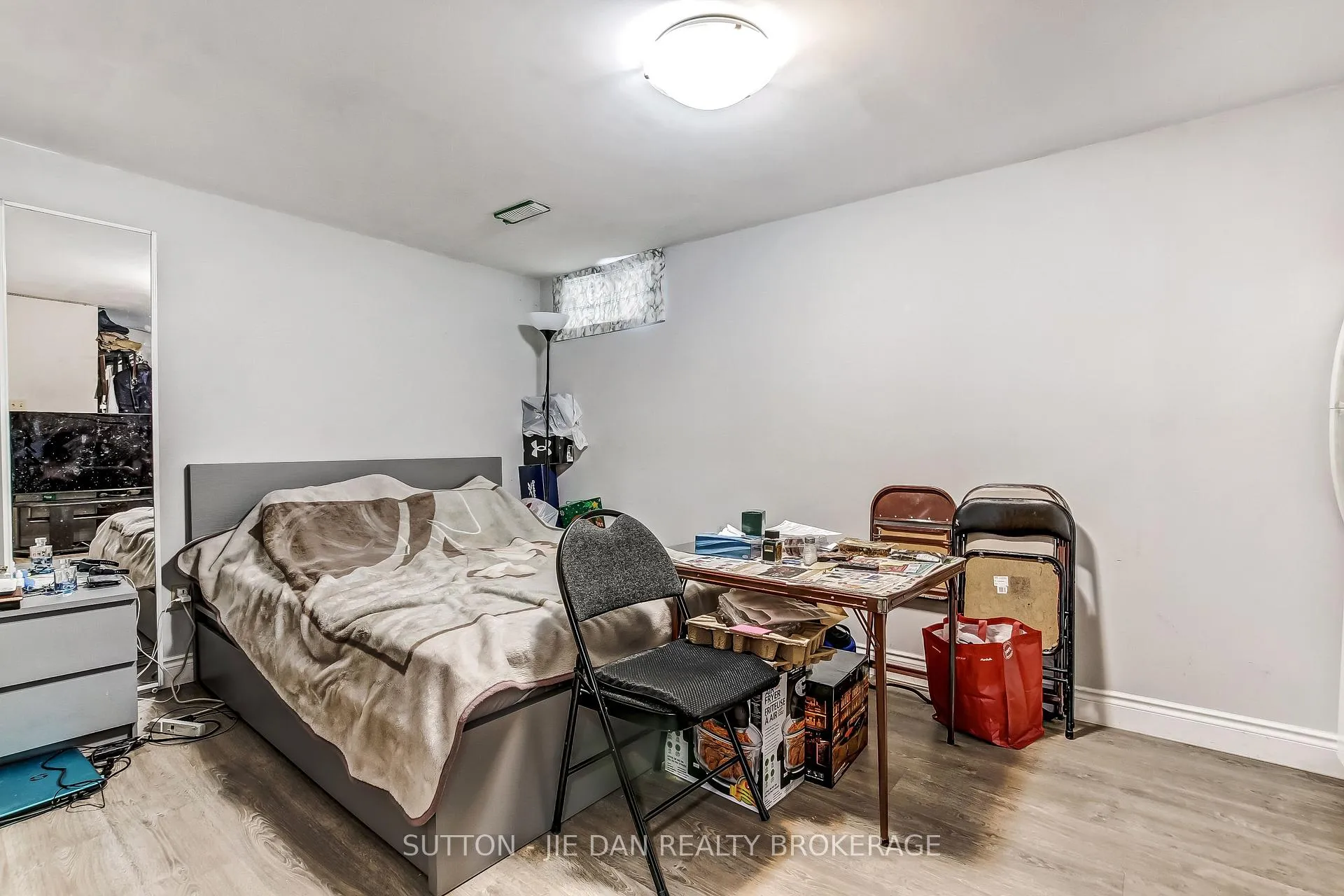 Photo 14 of Unit 44, 300 Sandringham Crescent, London, South R — HOMEH