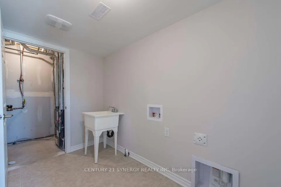 Photo 6 of 82 Feathertop Lane, Ottawa, Kanata - Emerald Meadows/Trailwest — HOMEH