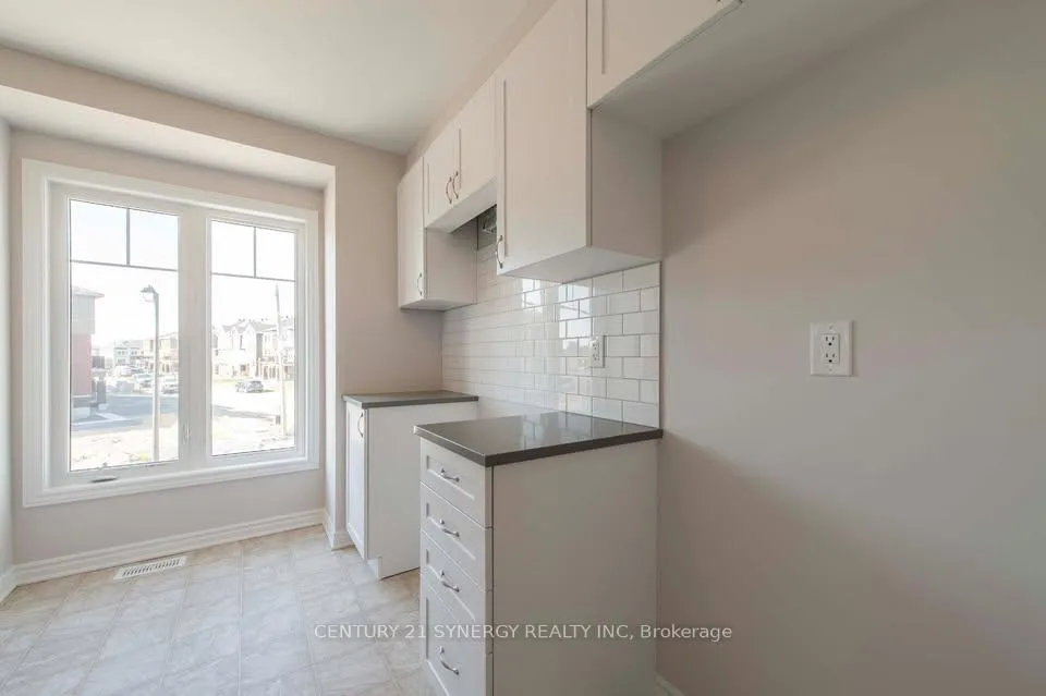 Photo 12 of 82 Feathertop Lane, Ottawa, Kanata - Emerald Meadows/Trailwest — HOMEH