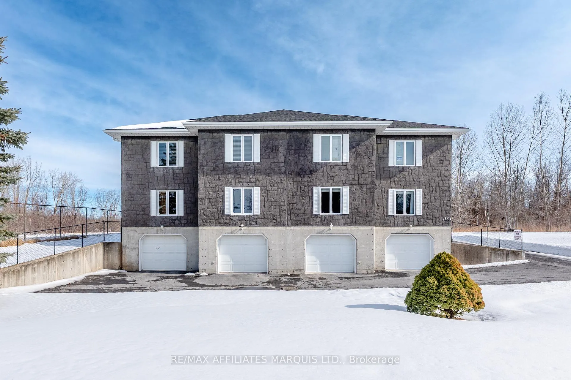 Photo 4 of 1133 Carleton Street, Cornwall — HOMEH