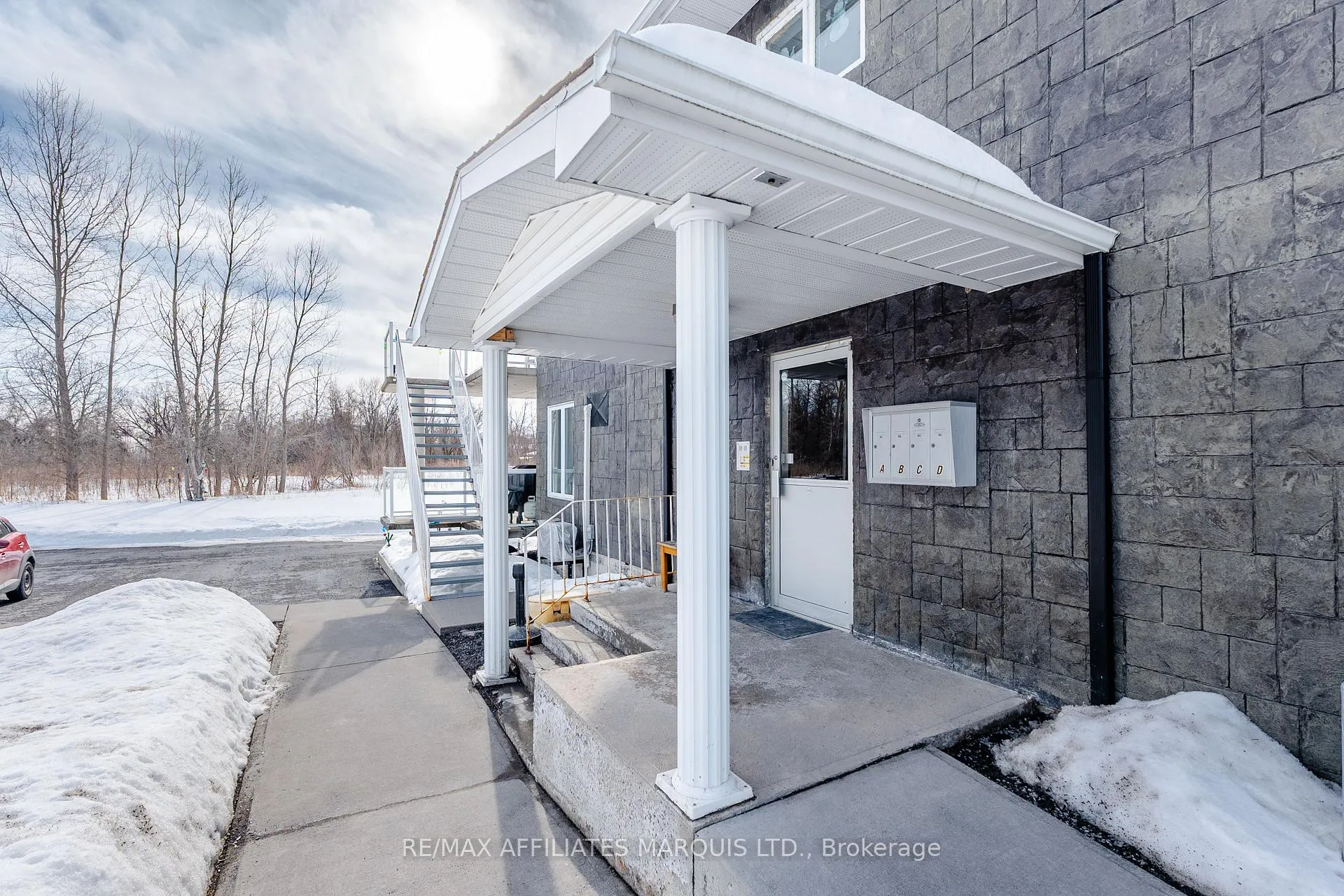 Photo 8 of 1133 Carleton Street, Cornwall — HOMEH