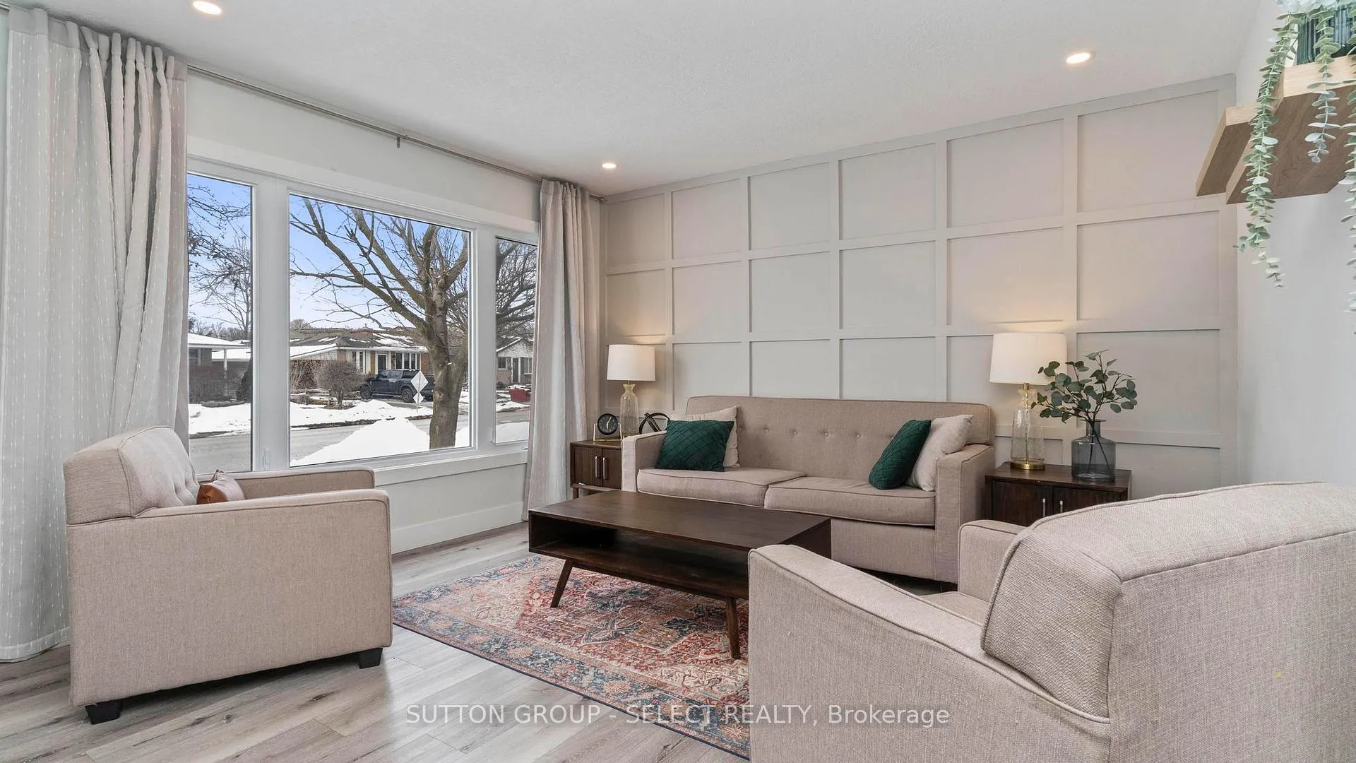 Photo 9 of 295 Admiral Drive, London, East I — HOMEH
