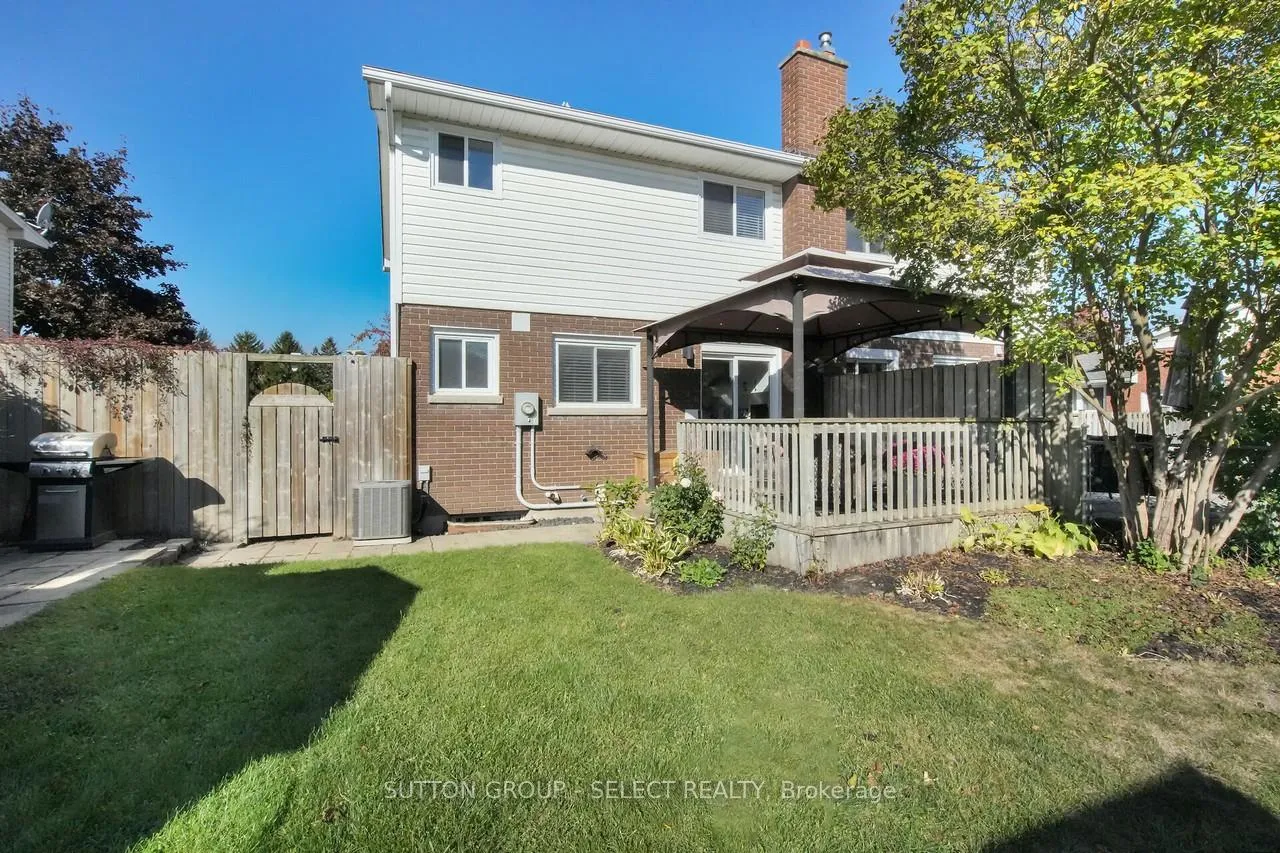 Photo 36 of 295 Admiral Drive, London, East I — HOMEH