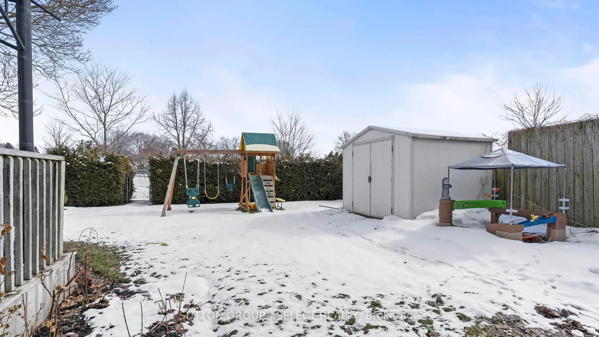 Photo 43 of 295 Admiral Drive, London, East I — HOMEH