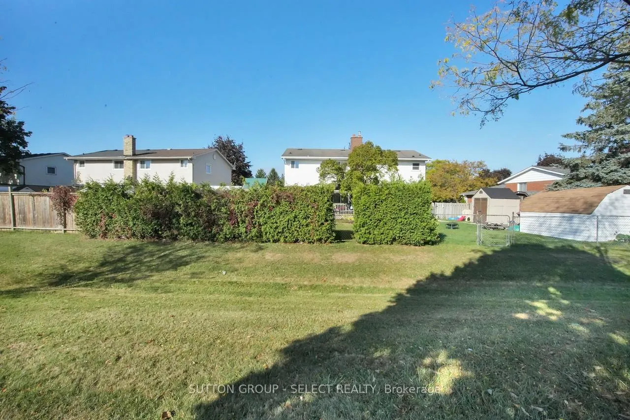 Photo 44 of 295 Admiral Drive, London, East I — HOMEH