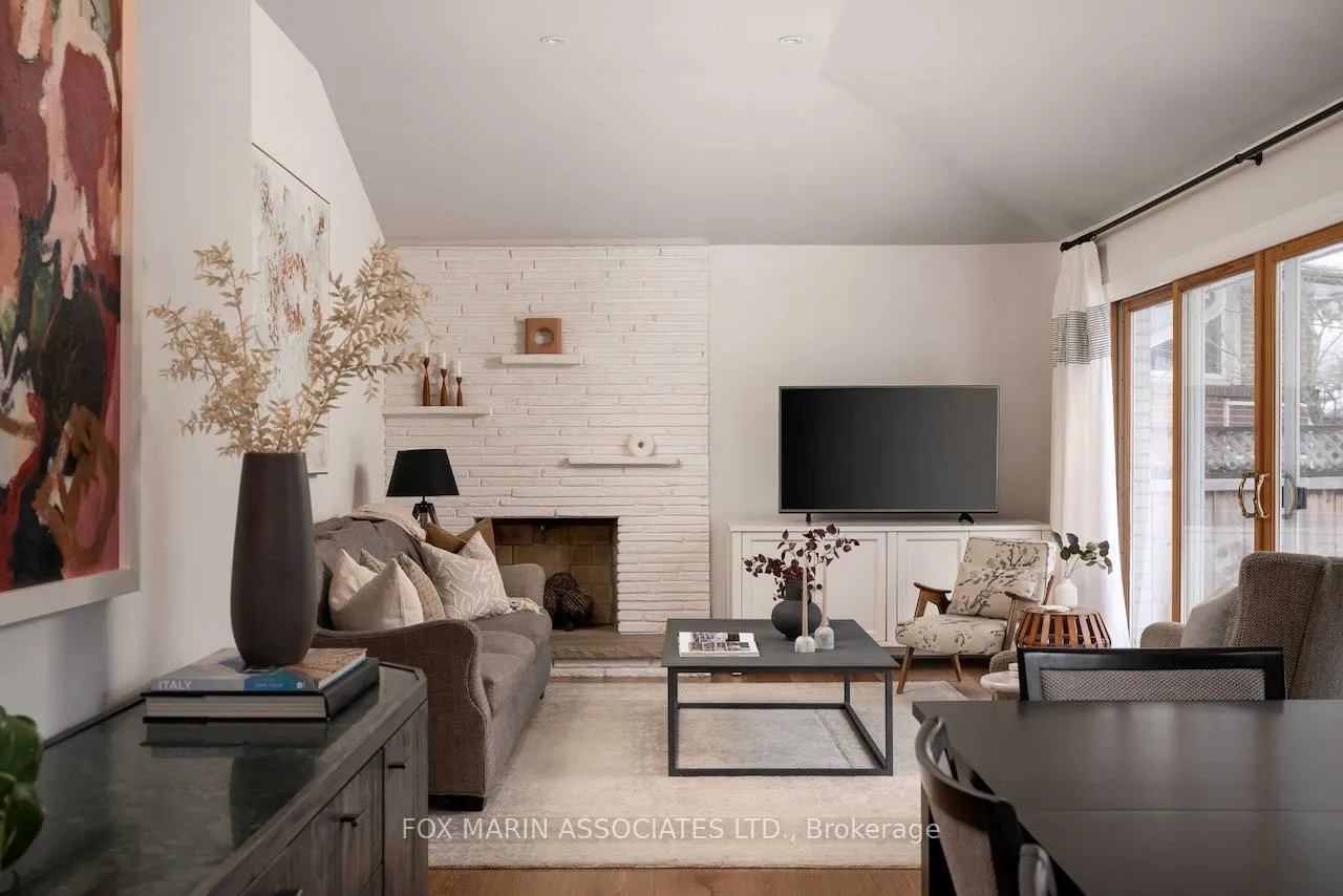Photo 13 of 4 Dunstable Place, Etobicoke, Kingsview Village-The Westway — HOMEH