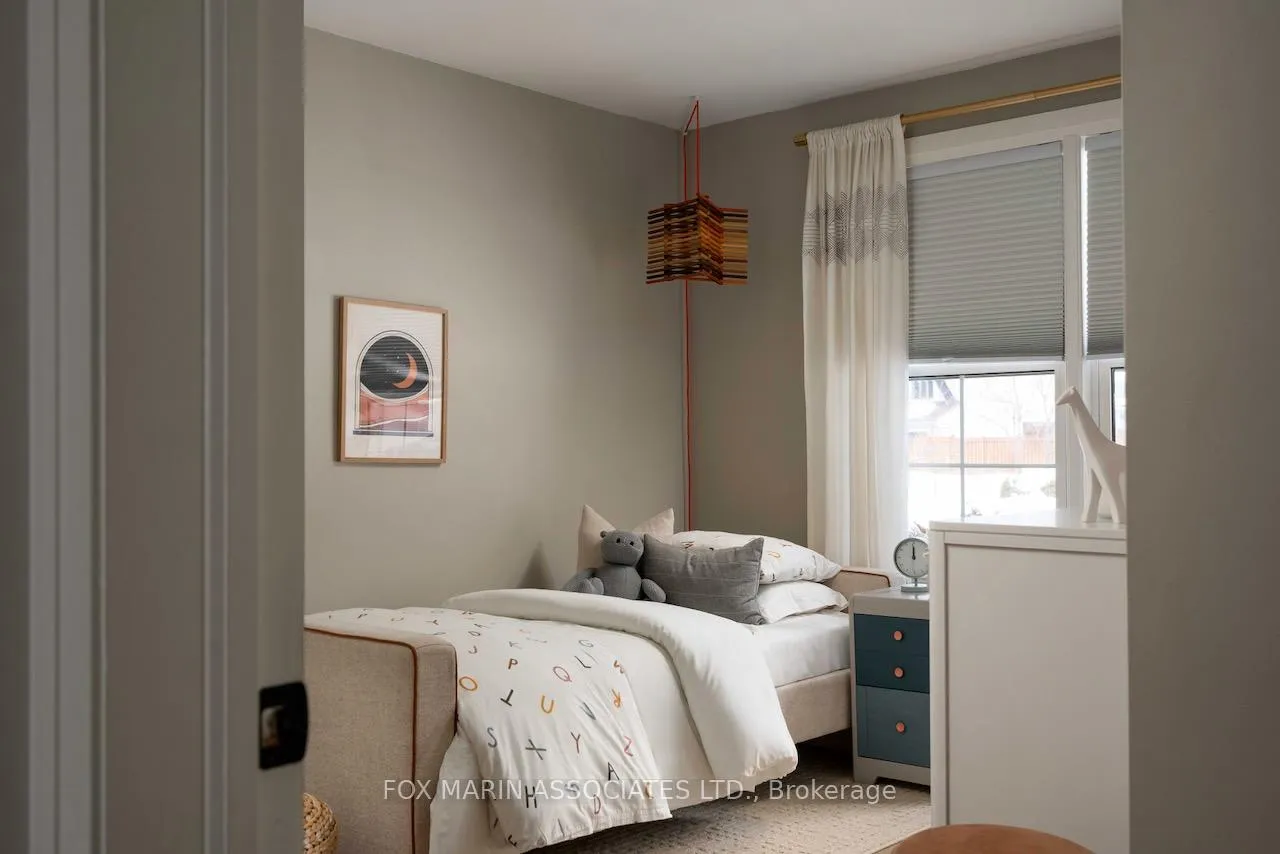 Photo 24 of 4 Dunstable Place, Etobicoke, Kingsview Village-The Westway — HOMEH