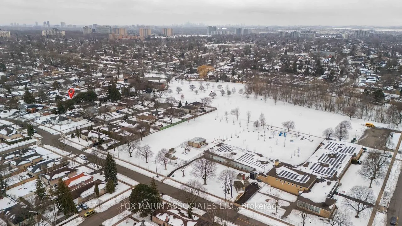 Photo 49 of 4 Dunstable Place, Etobicoke, Kingsview Village-The Westway — HOMEH