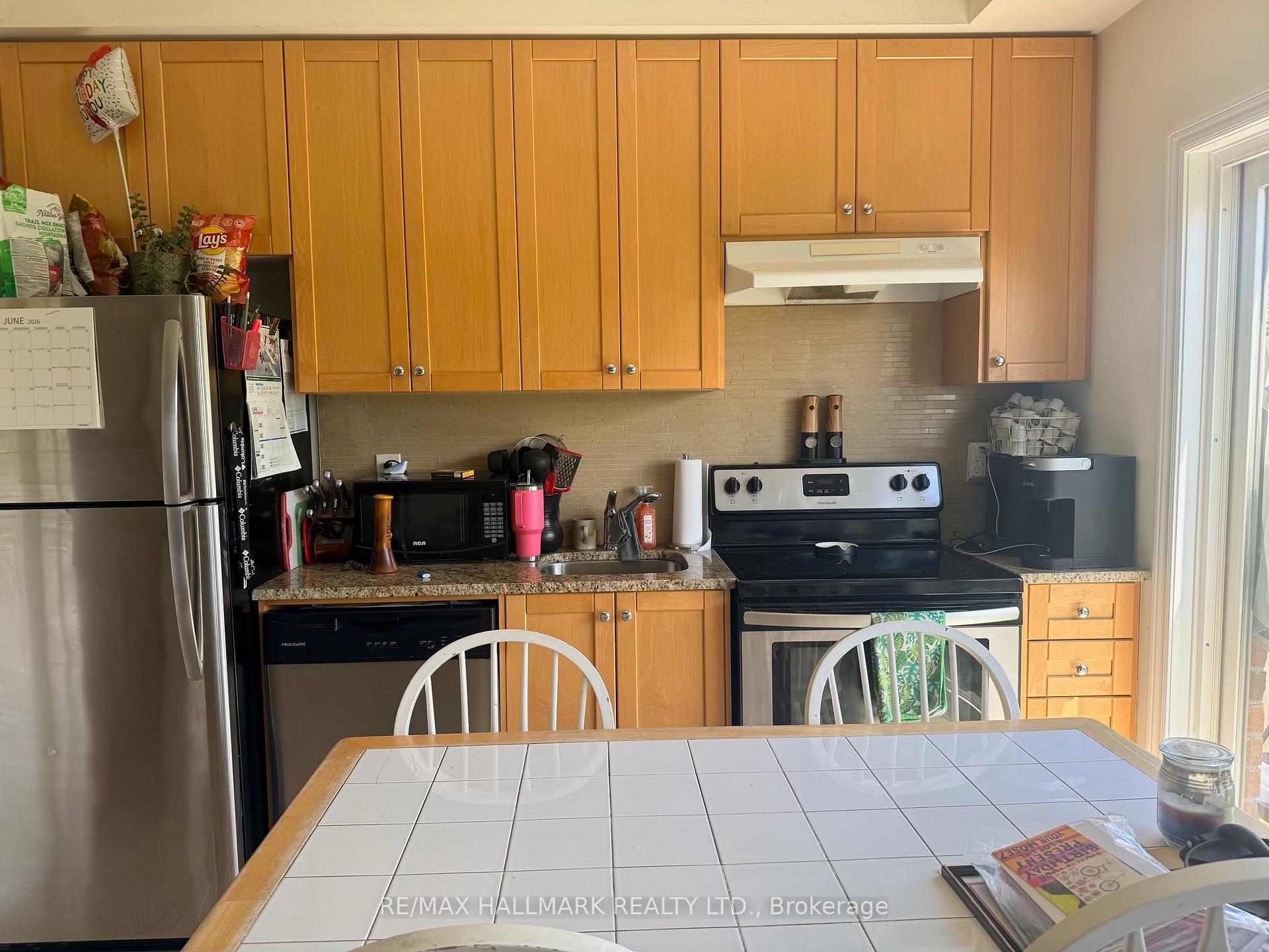 Photo 3 of 15 Deneb Street, Barrie, Ardagh — HOMEH