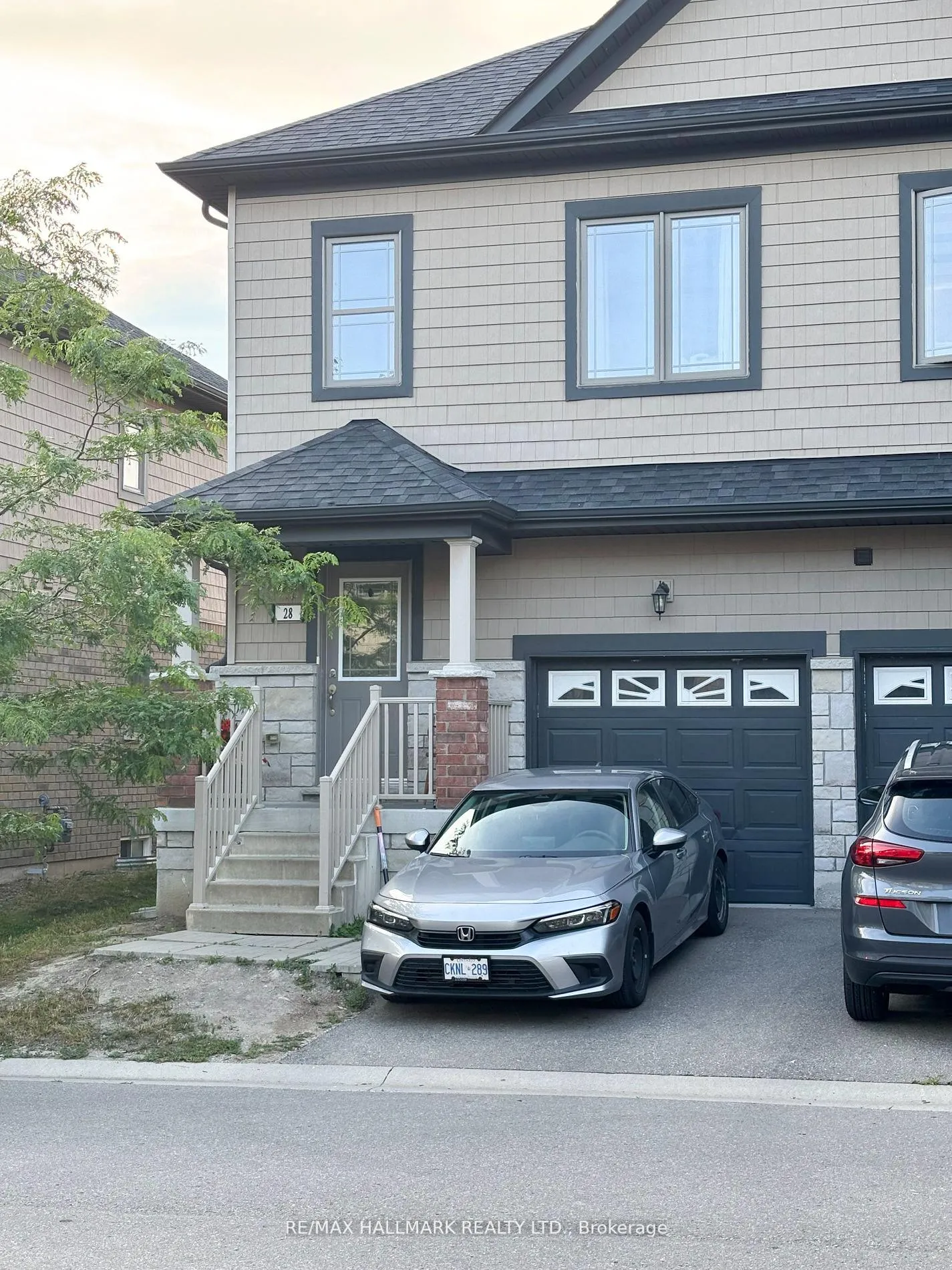 Photo 2 of 28 Deneb Street, Barrie, Ardagh — HOMEH