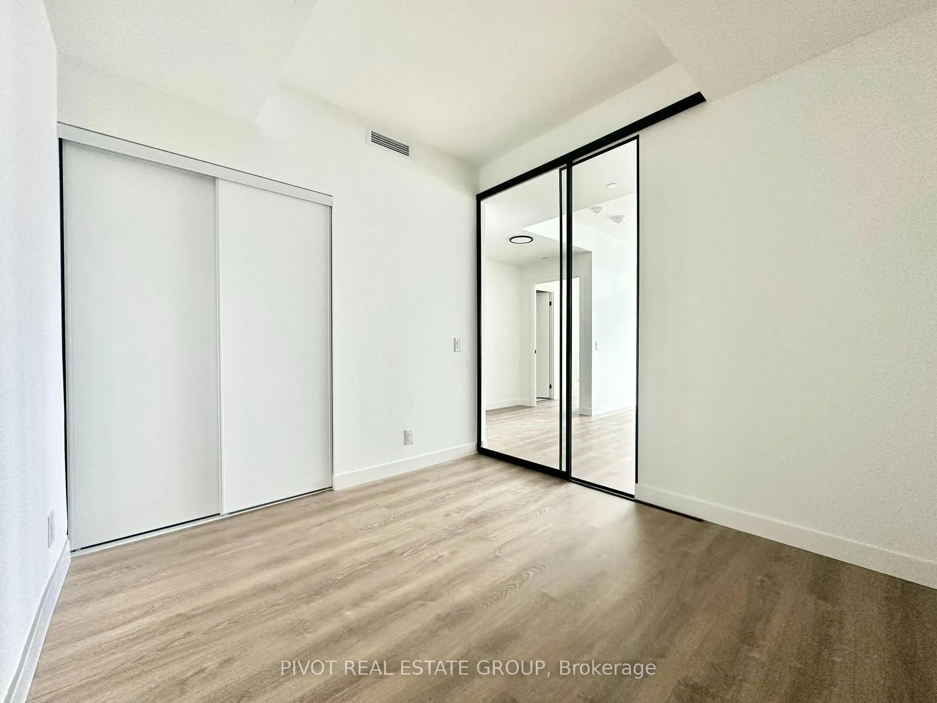 Photo 2 of Unit 411, 1050 Eastern Avenue, Toronto, The Beaches — HOMEH
