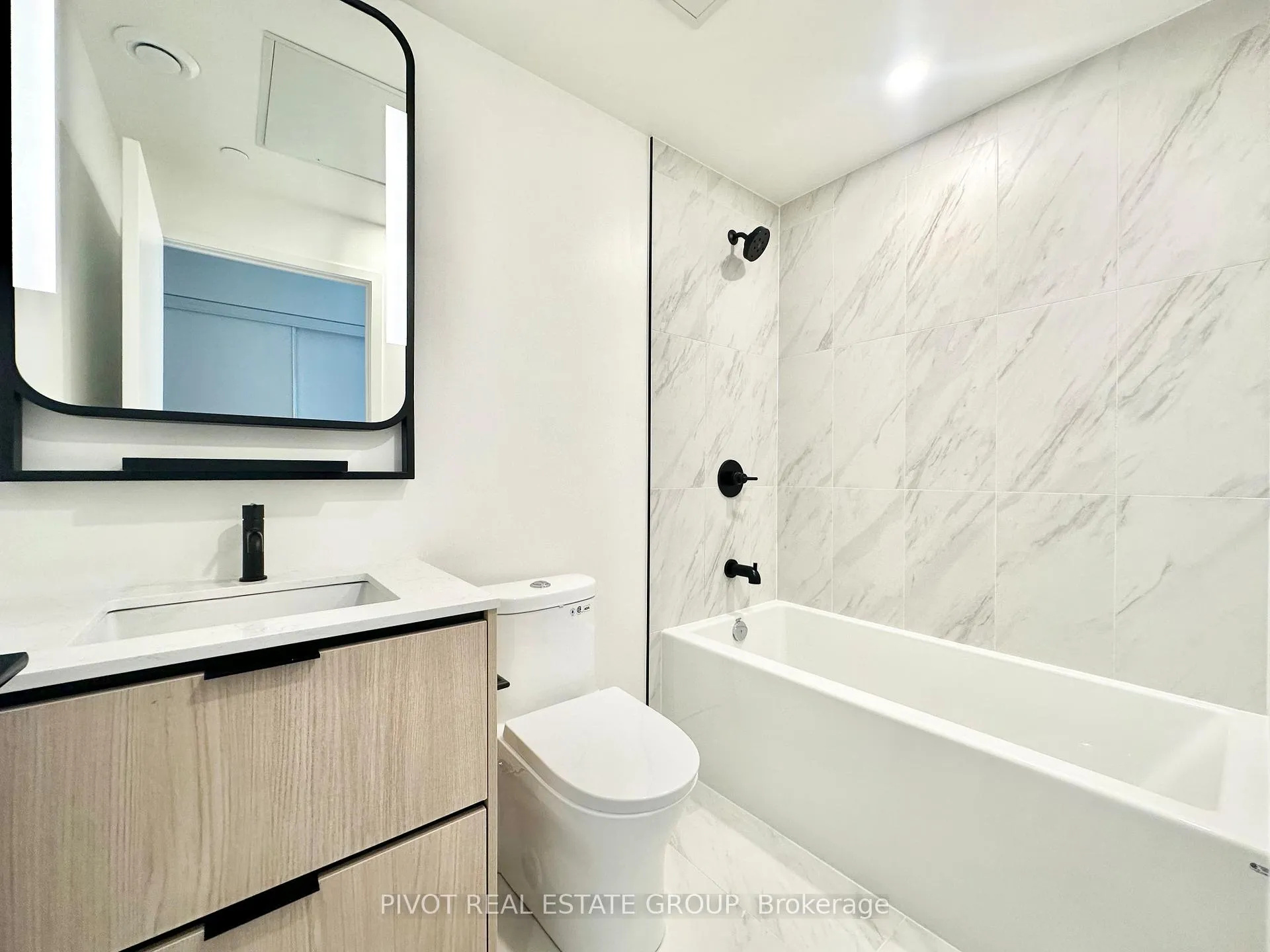 Photo 7 of Unit 411, 1050 Eastern Avenue, Toronto, The Beaches — HOMEH