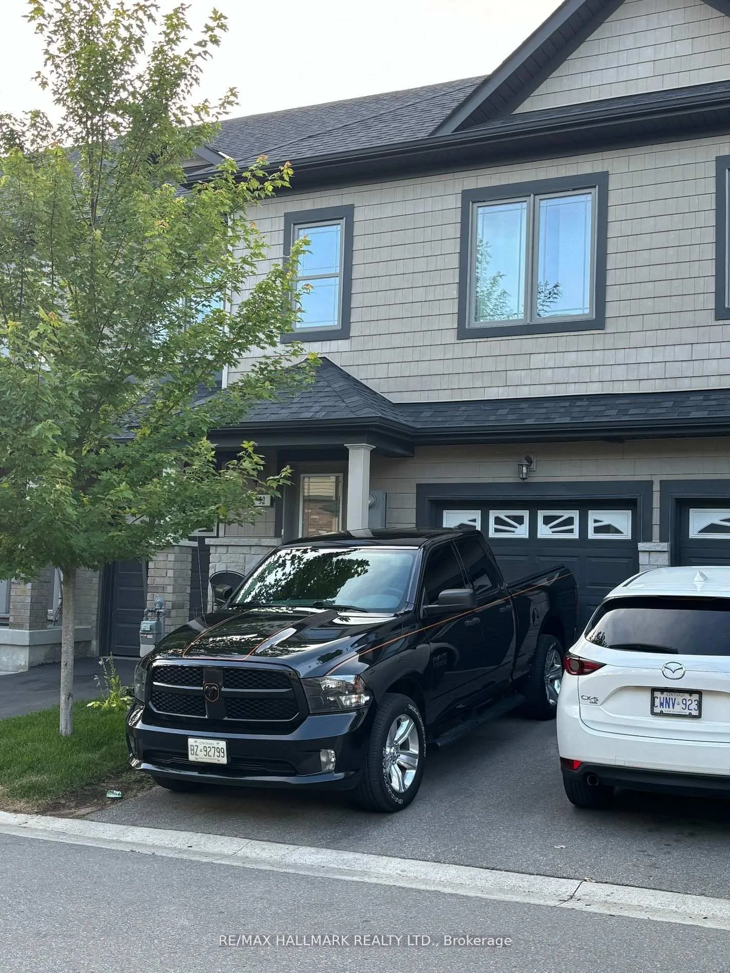 Photo 2 of 32 Deneb Road, Barrie, Ardagh — HOMEH